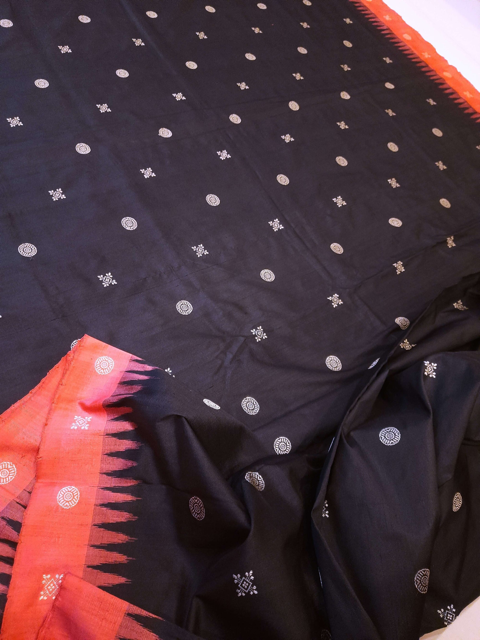 Black with Tamoto Red Sambalpuri Silk Saree with running plain blouse piece