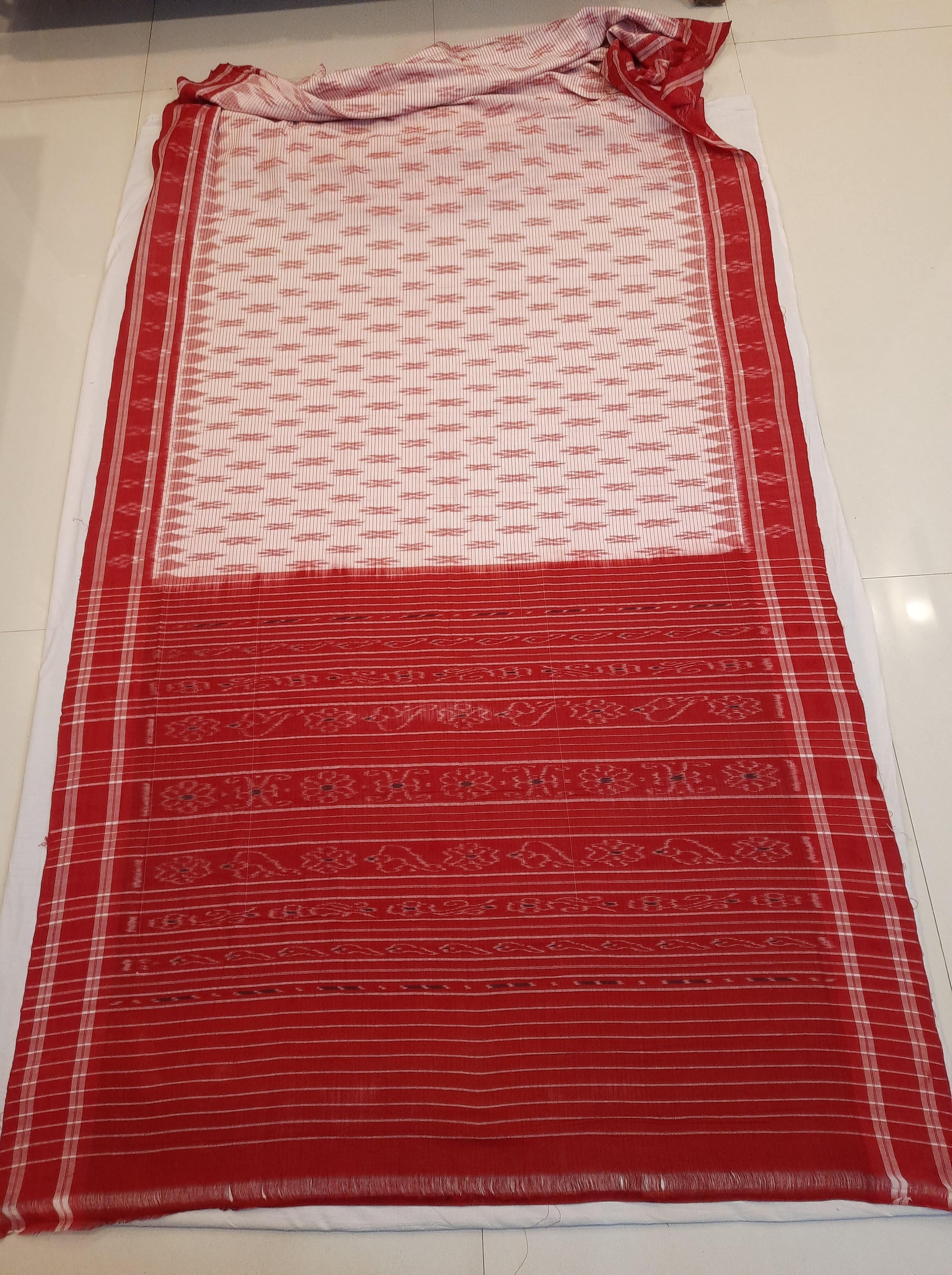White with Red Cotton Odisha Ikat saree with cotton ikat blouse piece