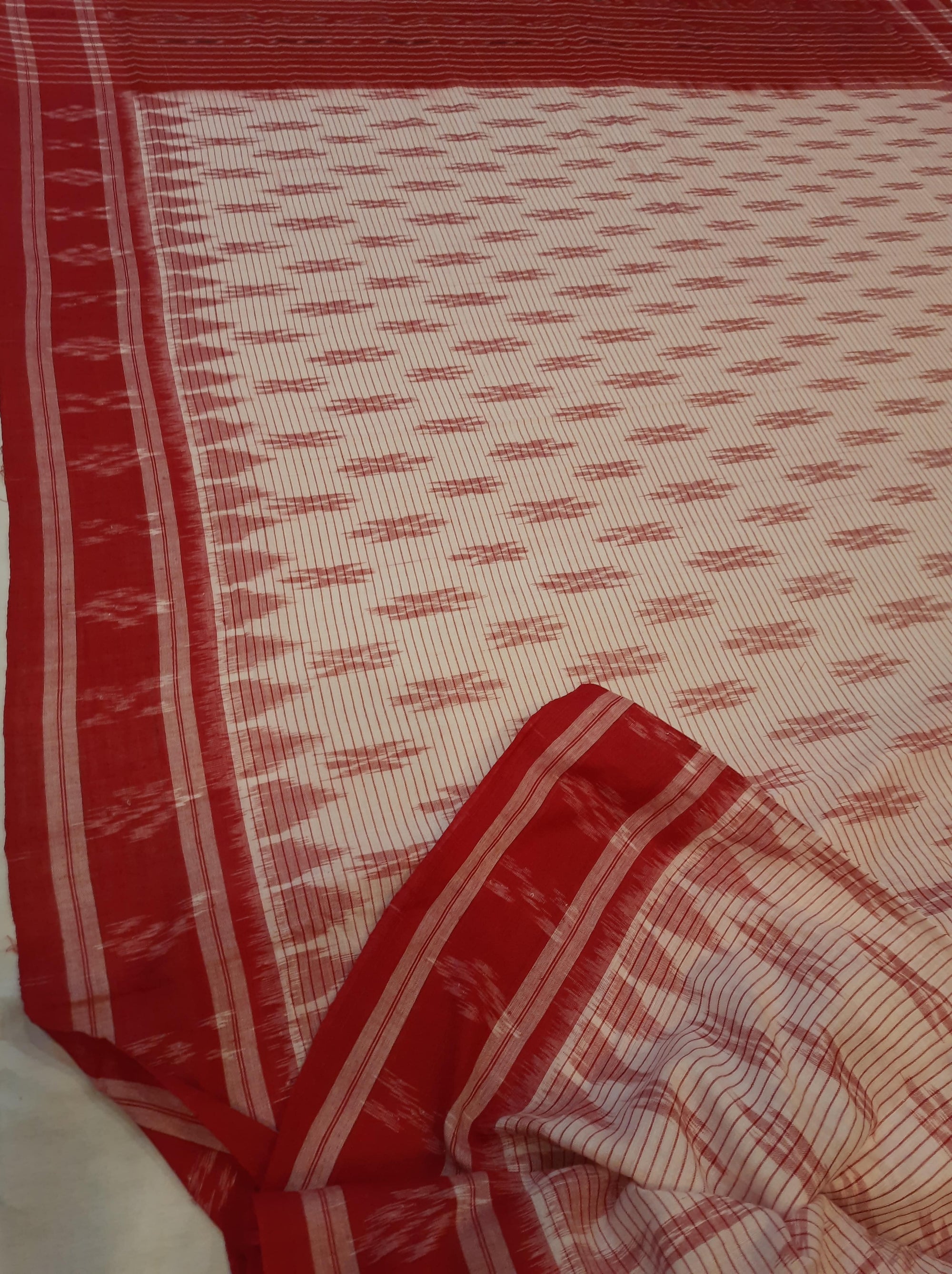 White with Red Cotton Odisha Ikat saree with cotton ikat blouse piece