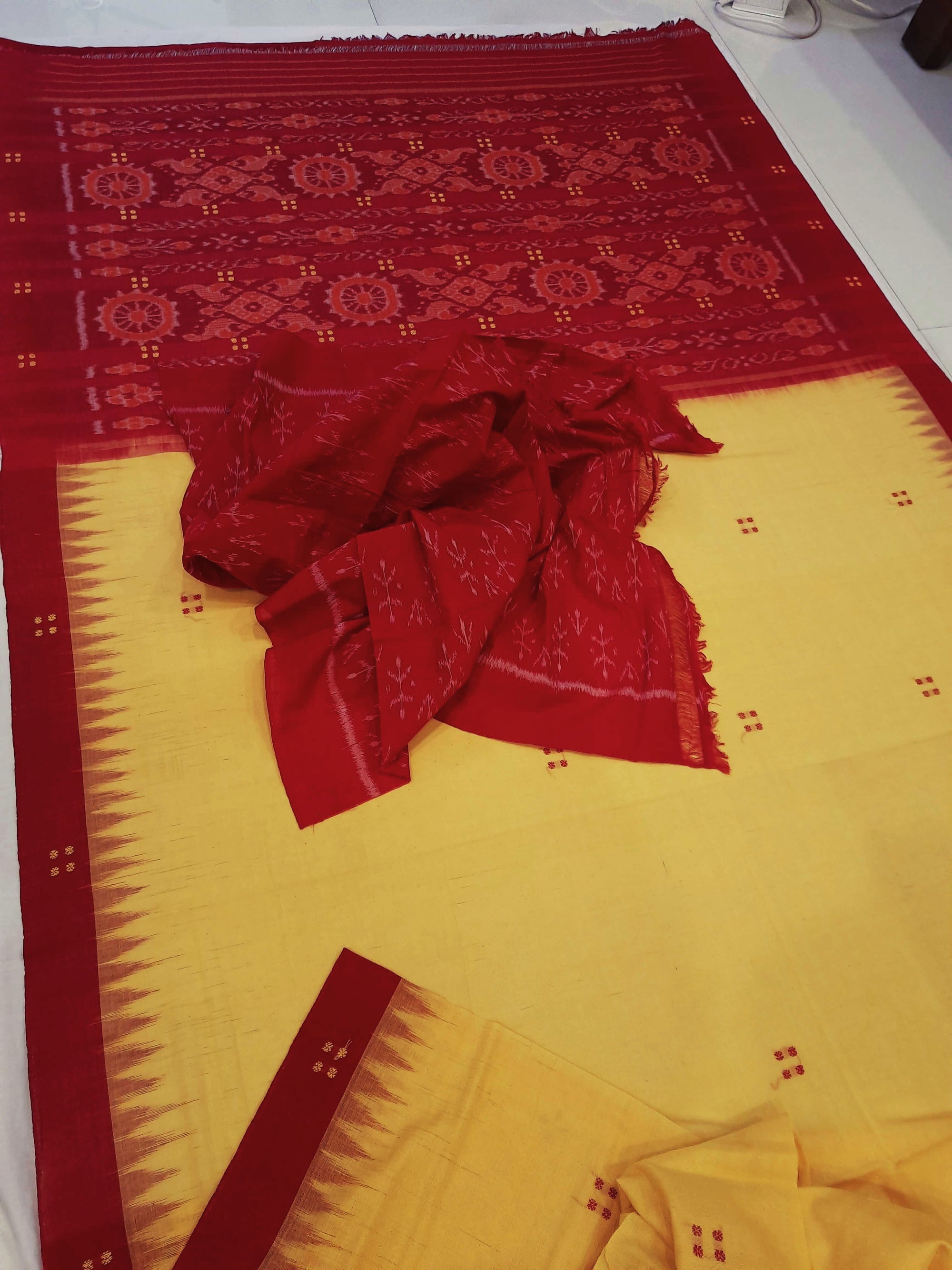 Yellow Cotton Odisha Ikat saree with mix match cotton ikat blouse piece