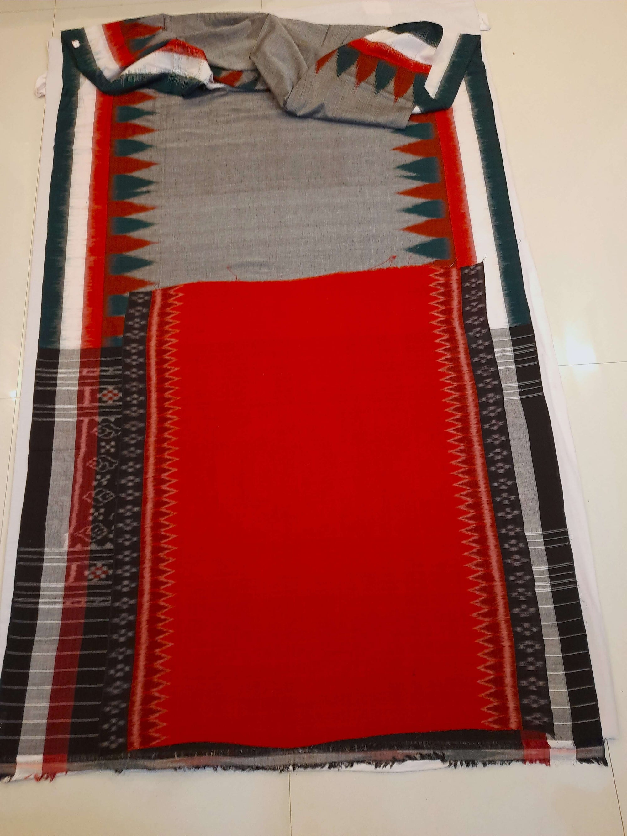 Grey double border Cotton Odisha Ikat saree with cotton ikat blouse piece