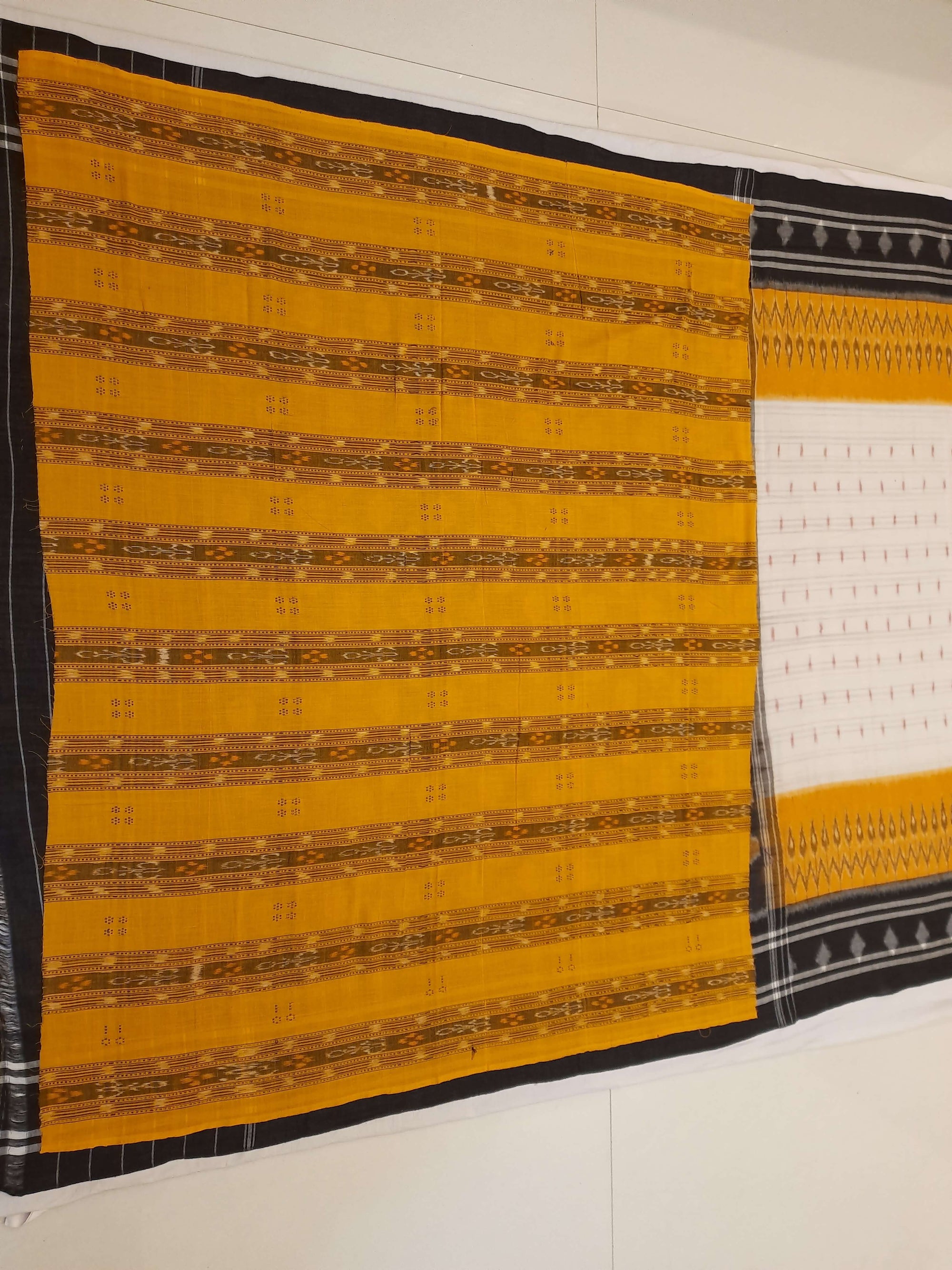 Off-white Cotton Odisha Ikat saree  with mix match cotton ikat blouse piece