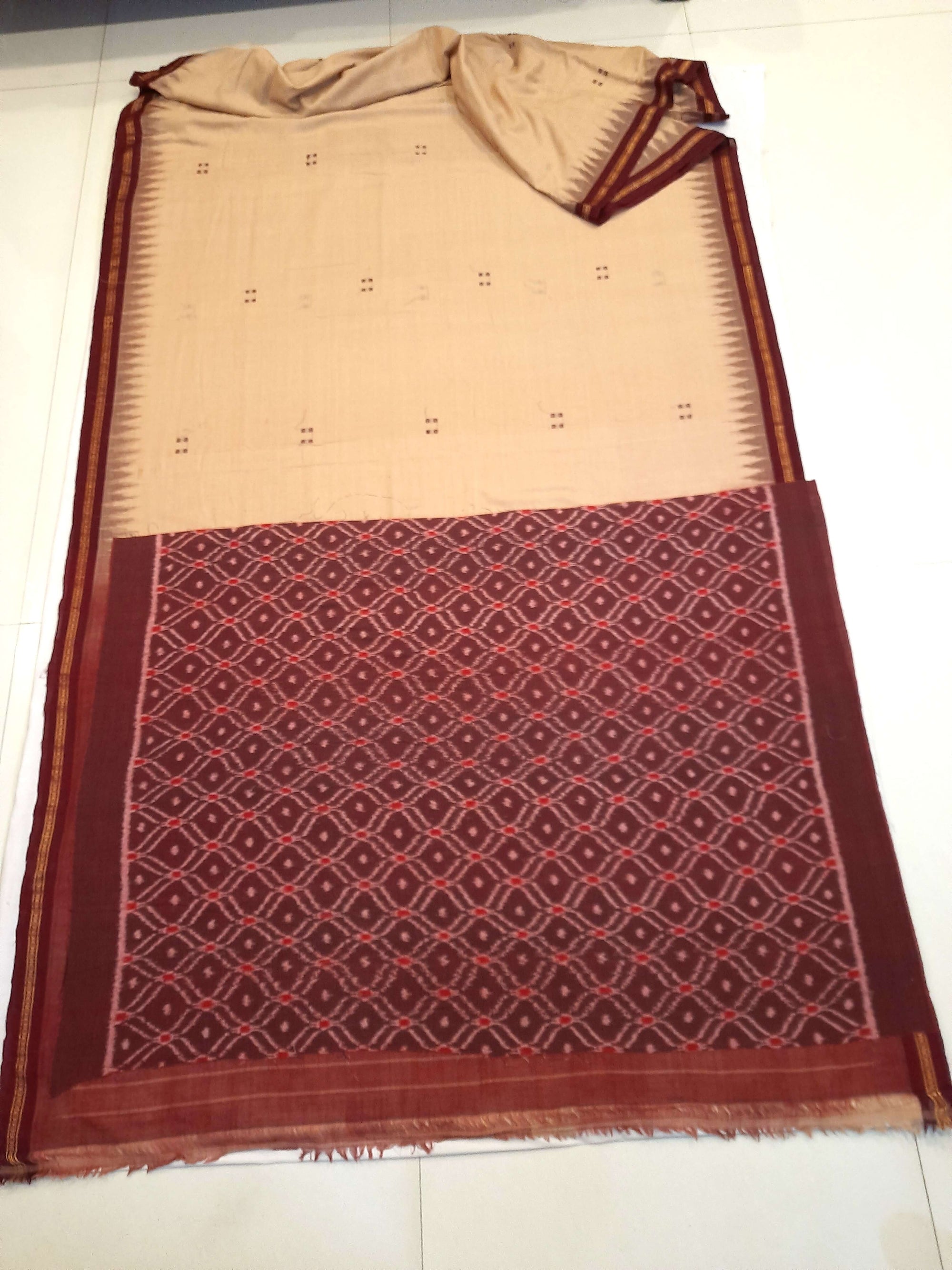 Beige Cotton Odisha Ikat saree with mix match cotton Sambalpuri ikat blouse Piece