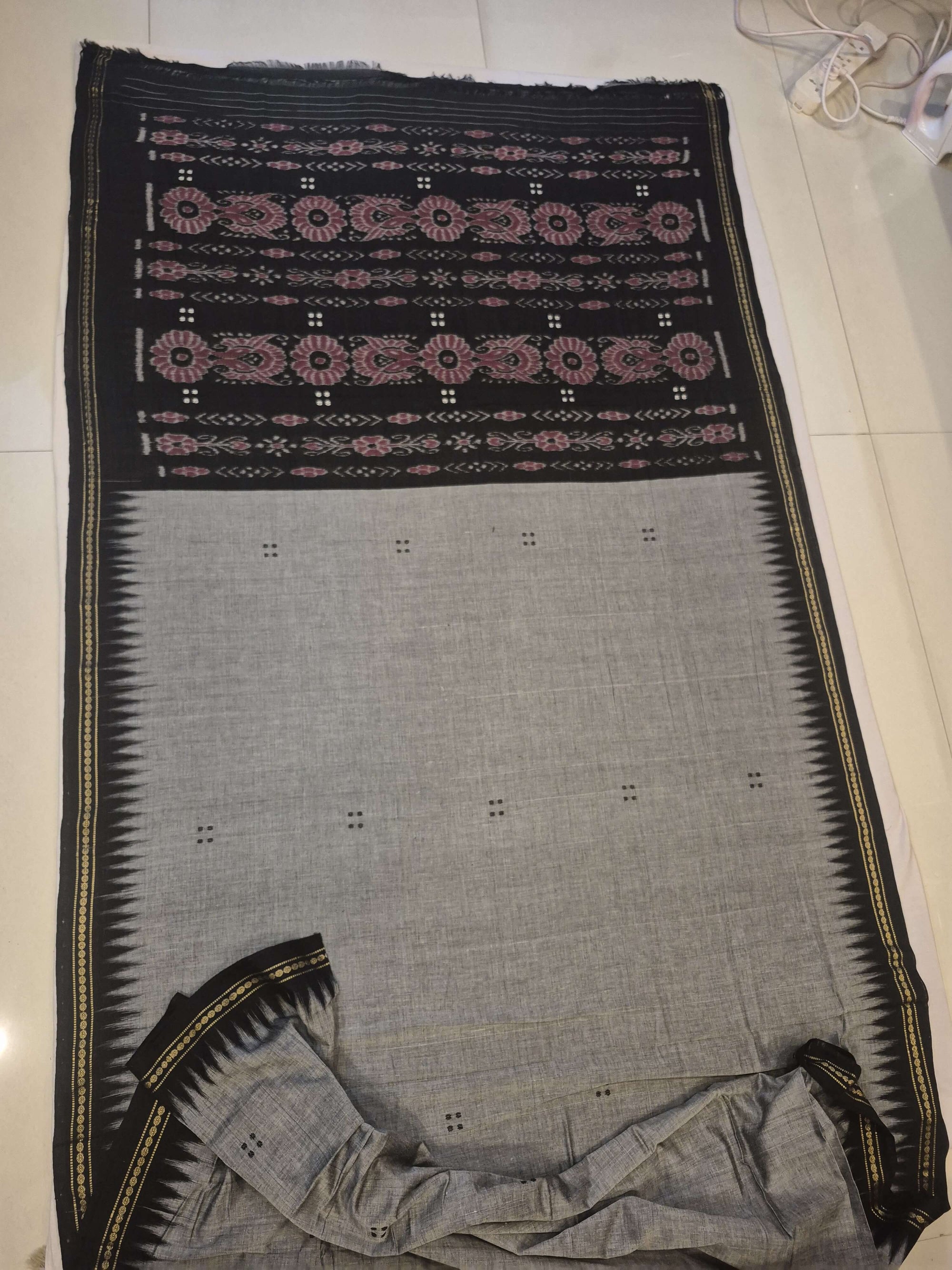 Grey Ekphulia Pattern Odisha Ikat Cotton Saree with cotton ikat blouse piece