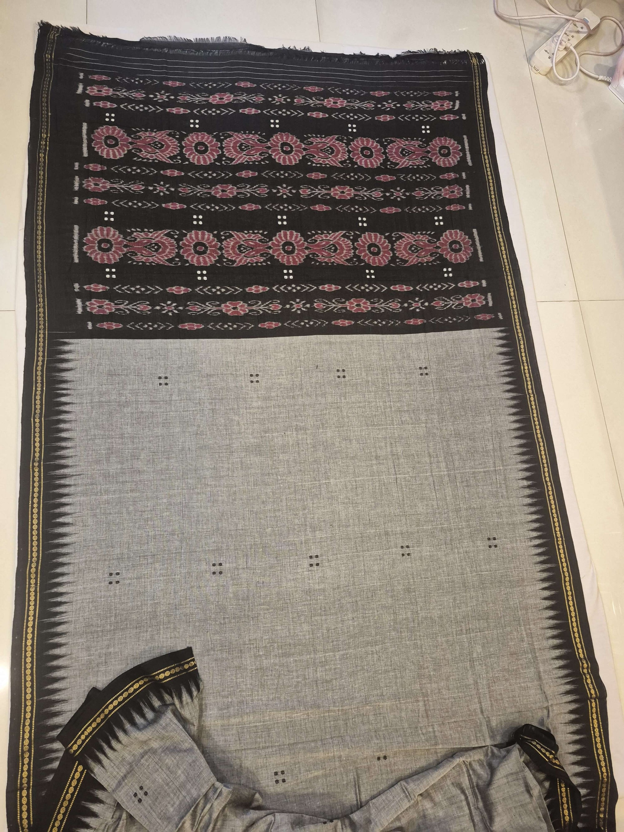 Grey Ekphulia Pattern Odisha Ikat Cotton Saree with cotton ikat blouse piece