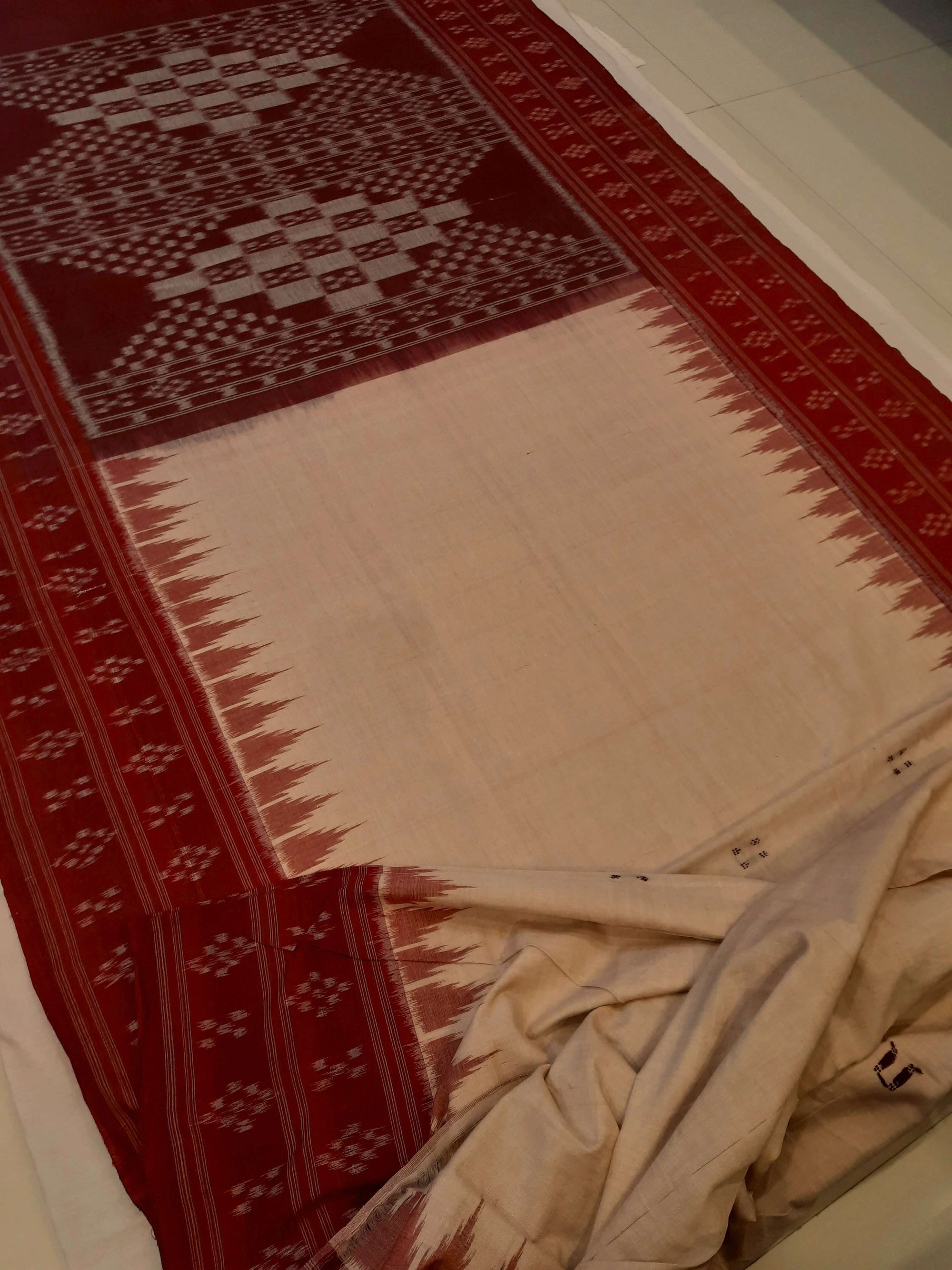 Beige Maroon double border Odisha Ikat saree with running blouse piece