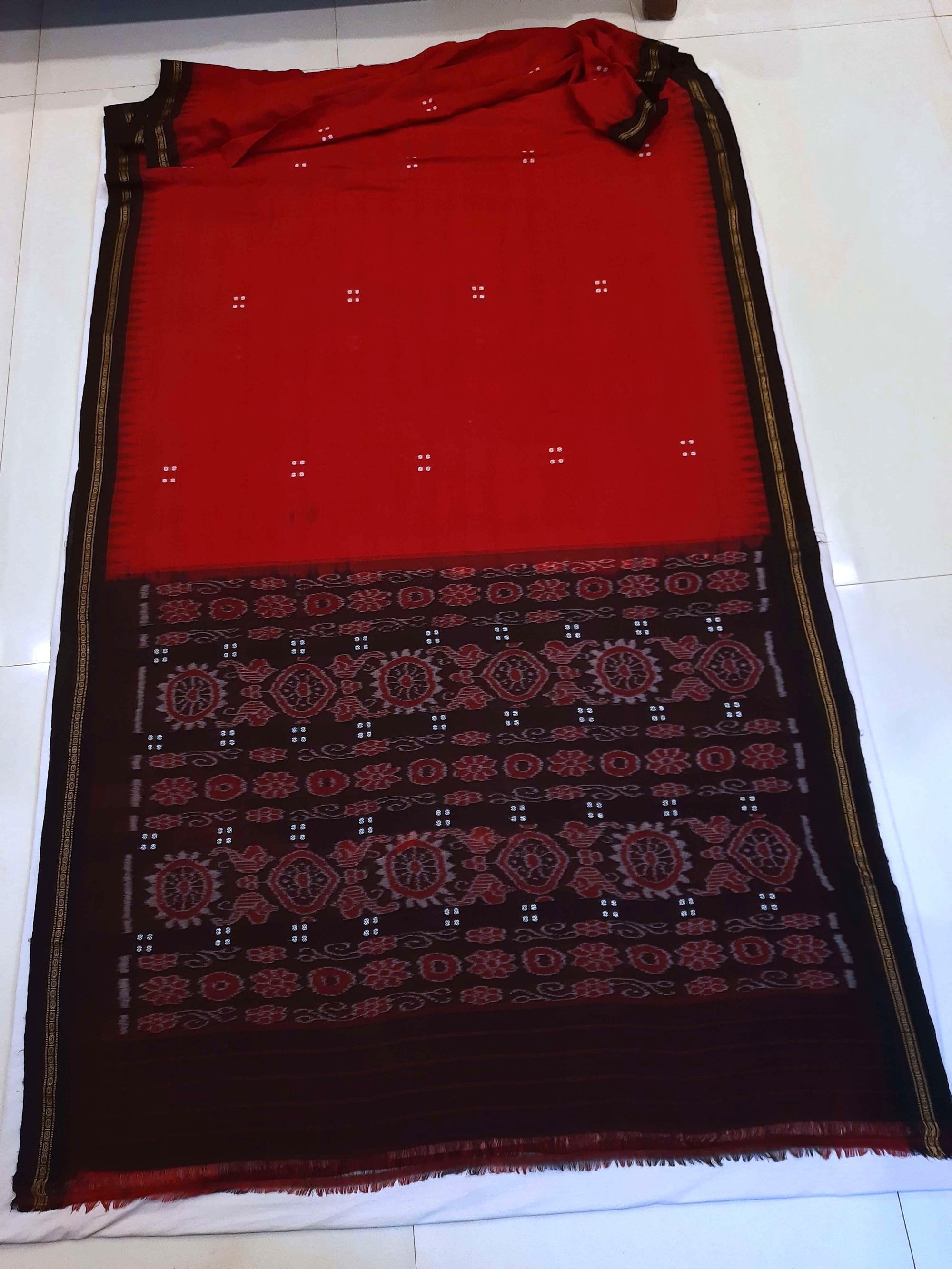 Red Ekphulia Pattern Odisha Ikat Cotton Saree with cotton ikat blouse piece