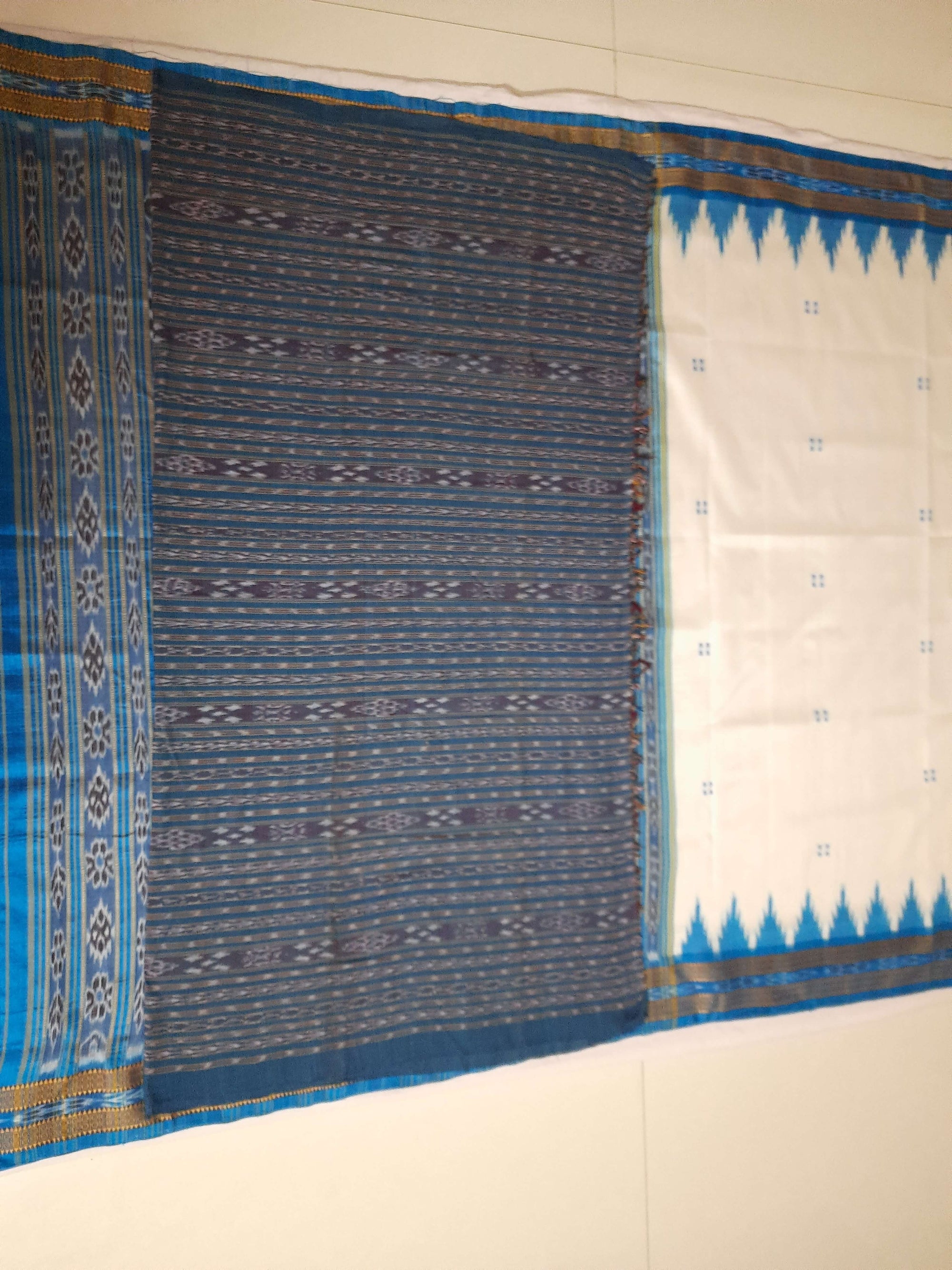 Off-white Odisha Khandua Pata Silk Saree with cotton ikat blouse piece