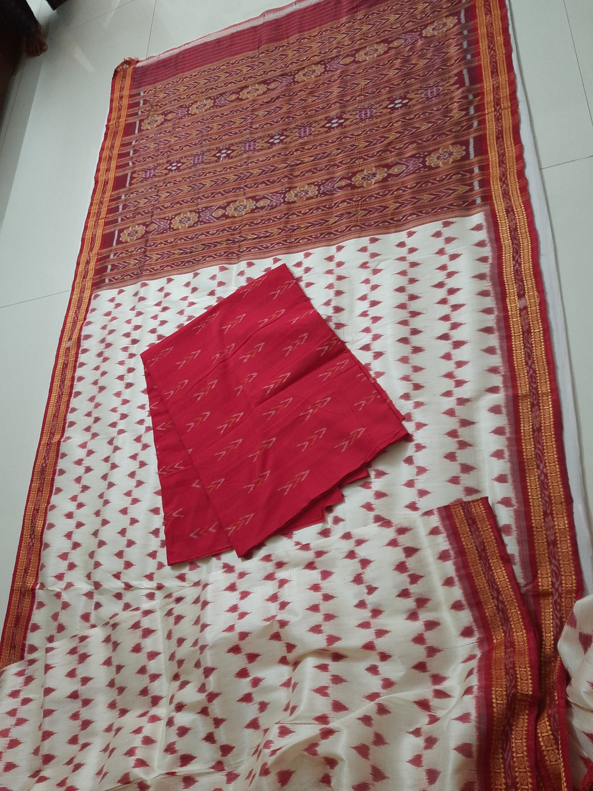 White and Red Odisha Khandua Pata Silk Saree with cotton ikat blouse piece