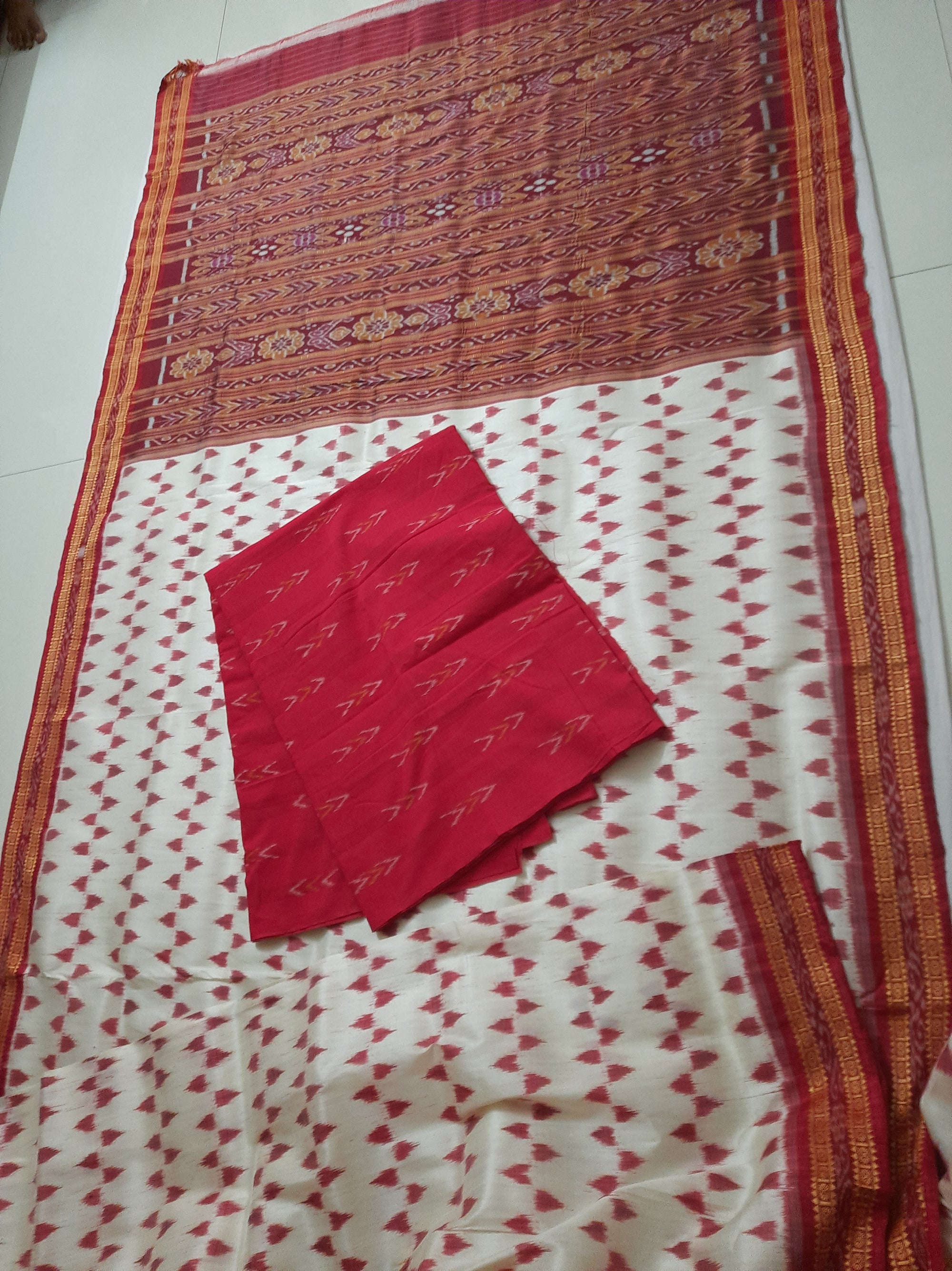 White and Red Odisha Khandua Pata Silk Saree with cotton ikat blouse piece