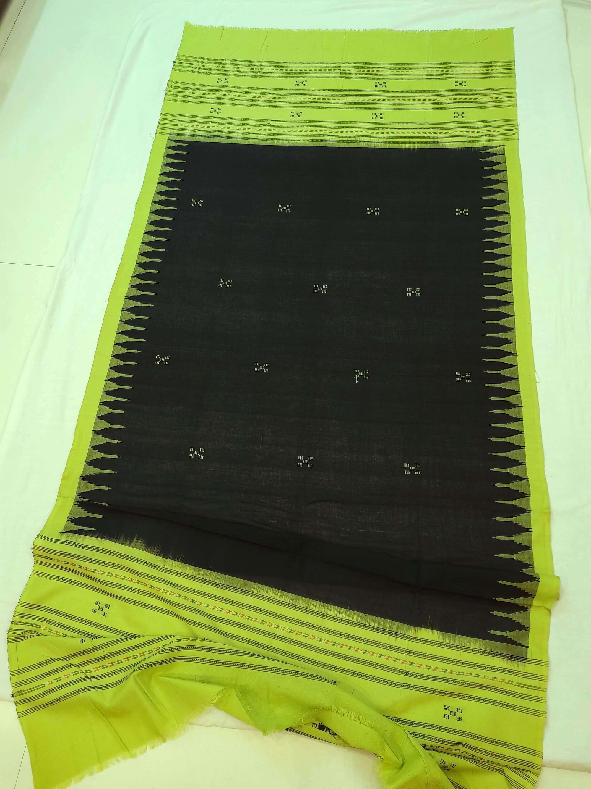 Black and Green Phodo Kumbha Cotton Sambalpuri Dupatta