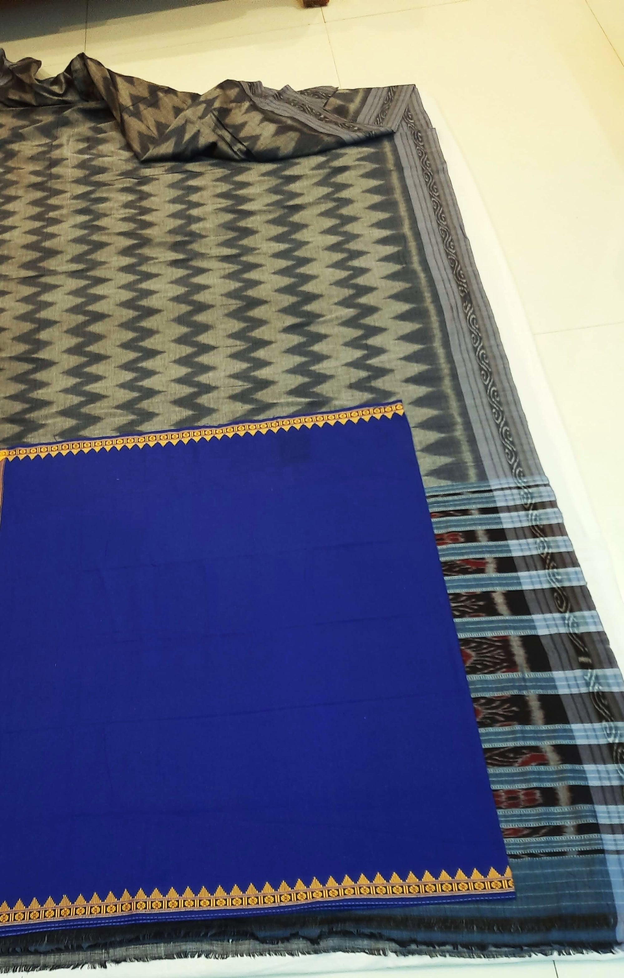 Grey Cotton Odisha Ikat saree with mix match blouse piece