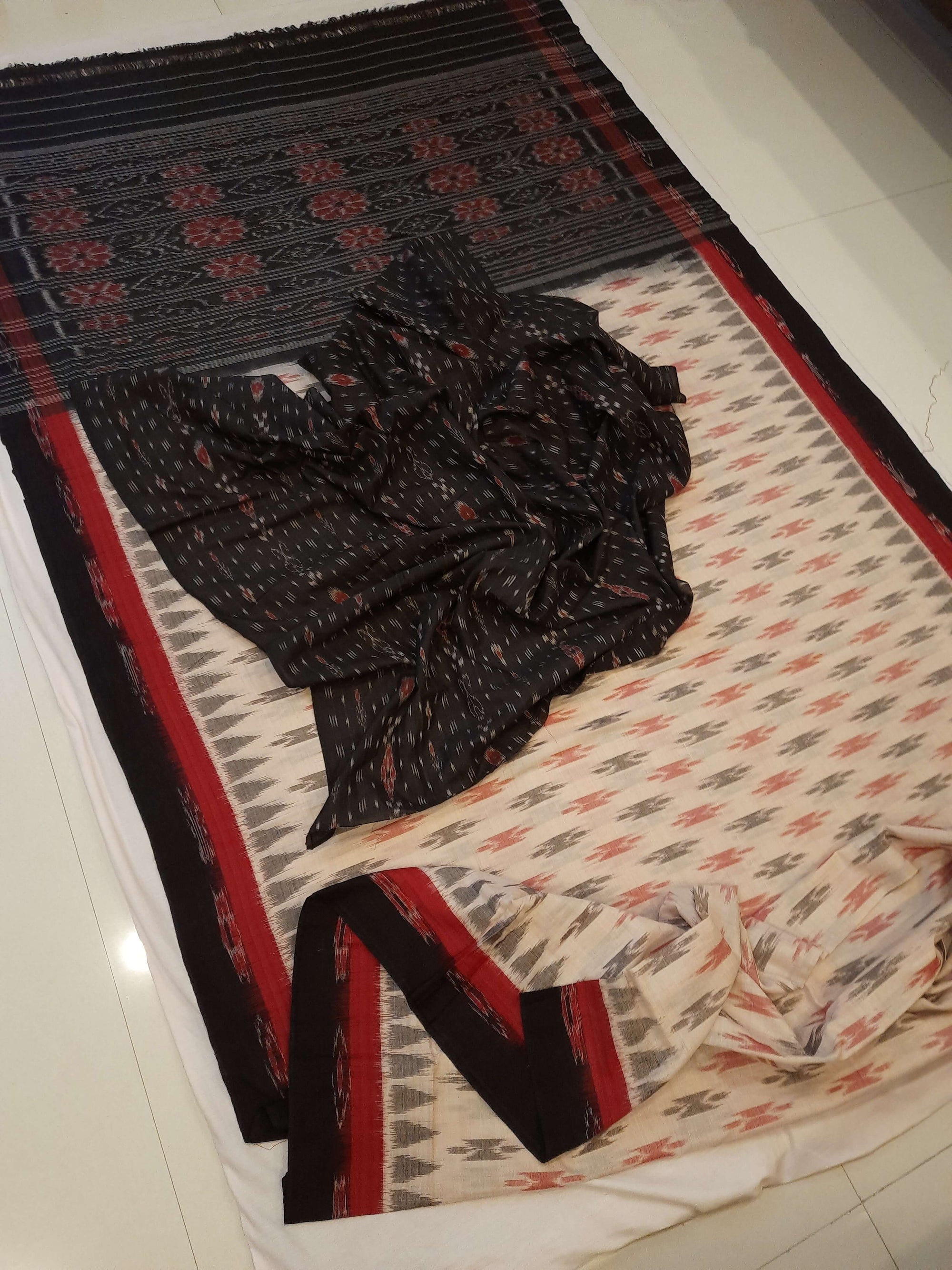 Beige with double border Cotton Odisha Ikat saree with cotton ikat blouse piece