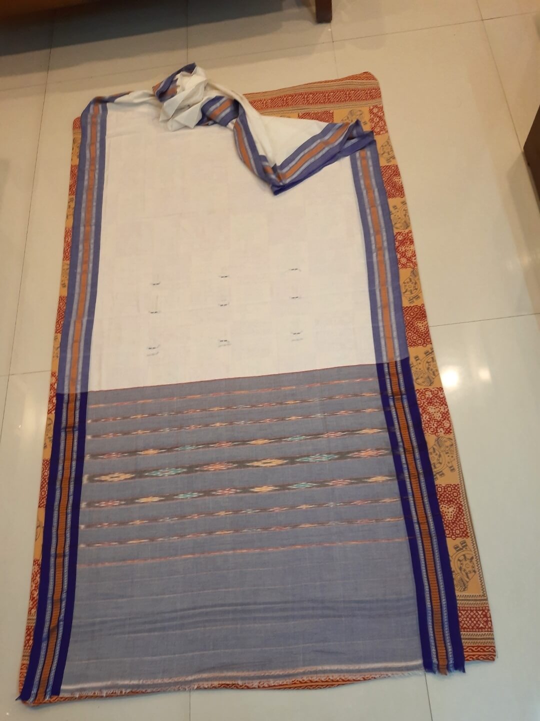 White Cotton Odisha Ikat saree with mix match blouse piece