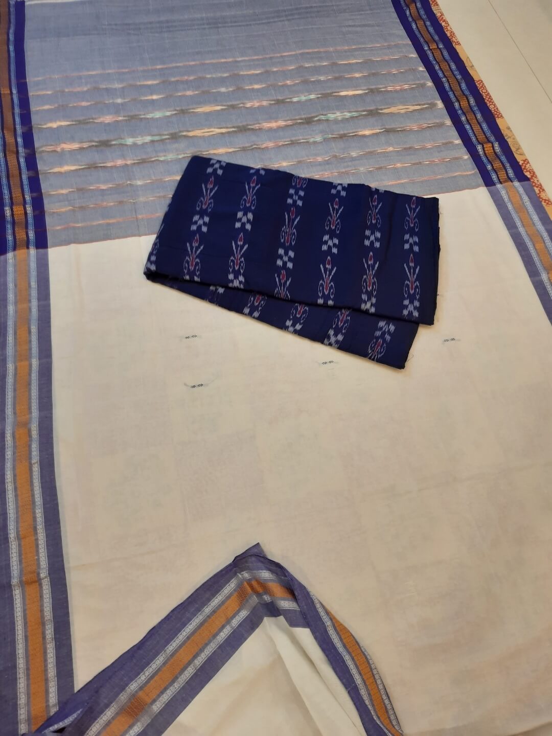 White Cotton Odisha Ikat saree with mix match blouse piece