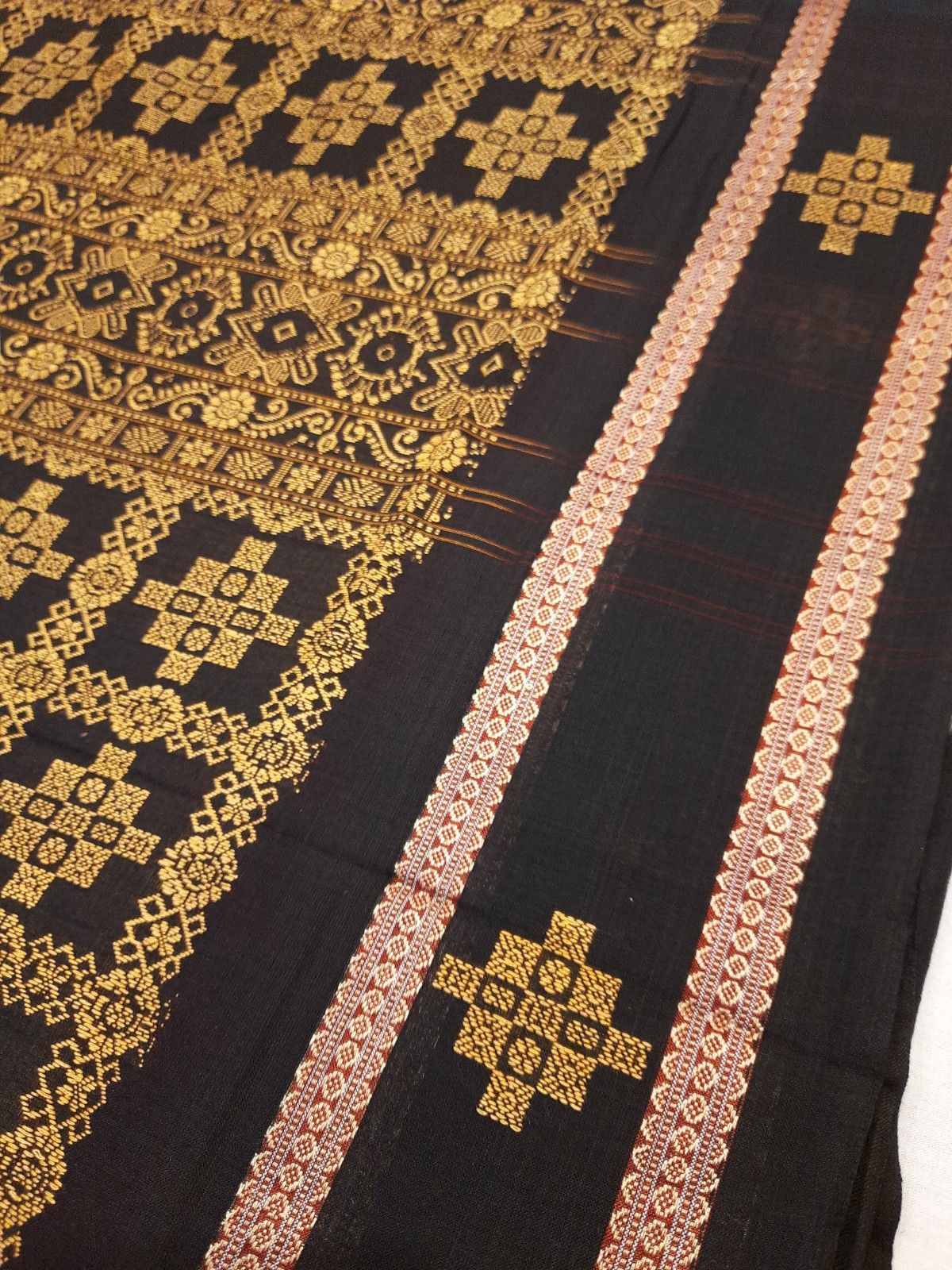 Maroon Sambalpuri Cotton  Bomkai Saree with running blouse piece