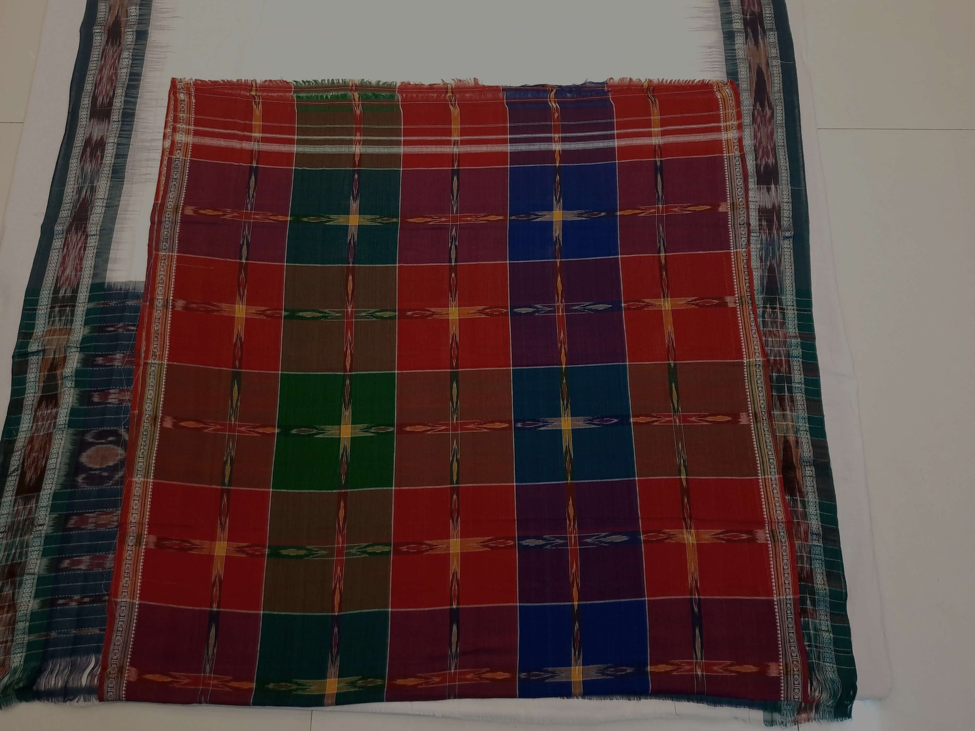 White Cotton Odisha Ikat saree with mix match blouse piece
