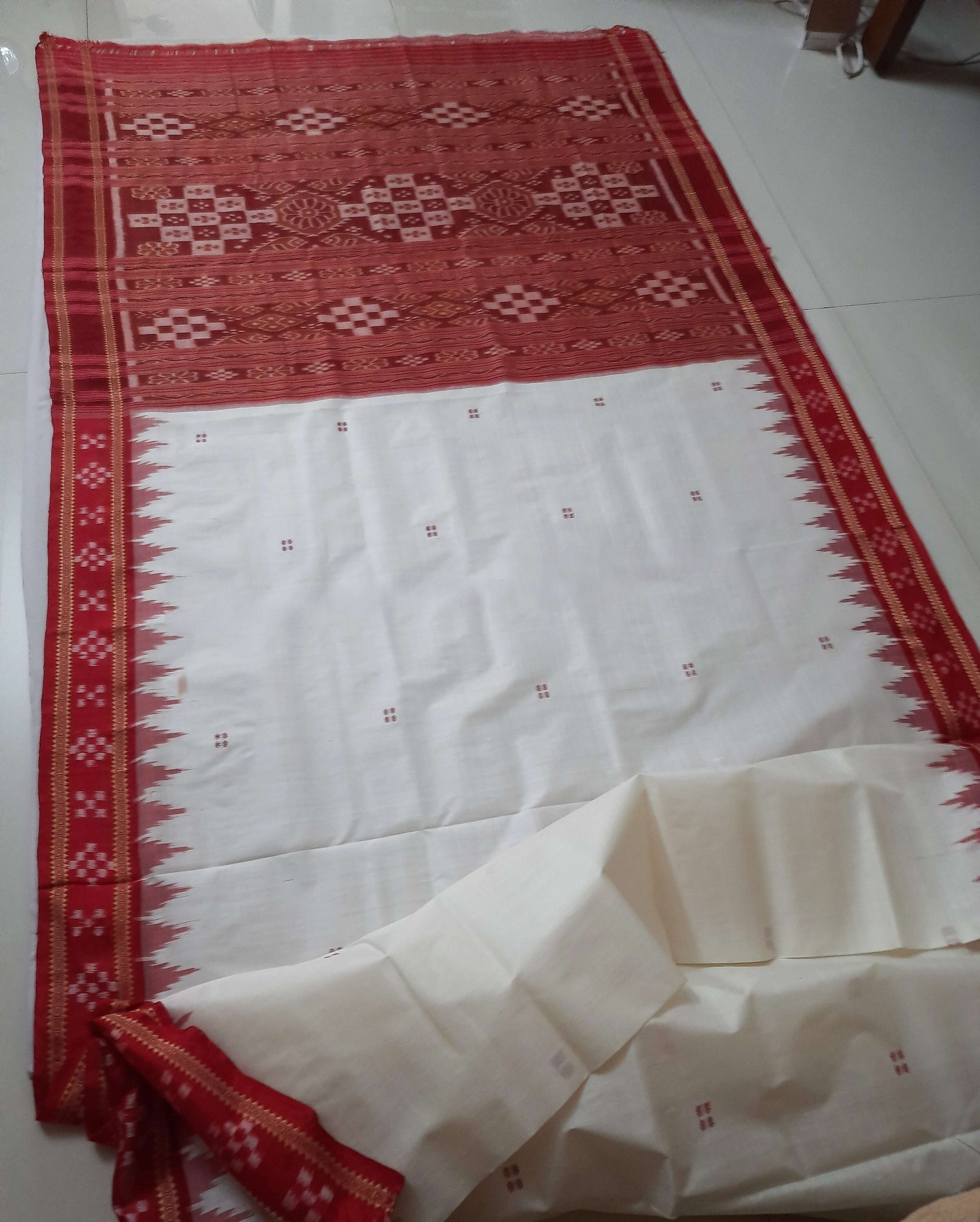 Off-white Odisha Khandua Pata Silk Saree with cotton ikat blouse piece