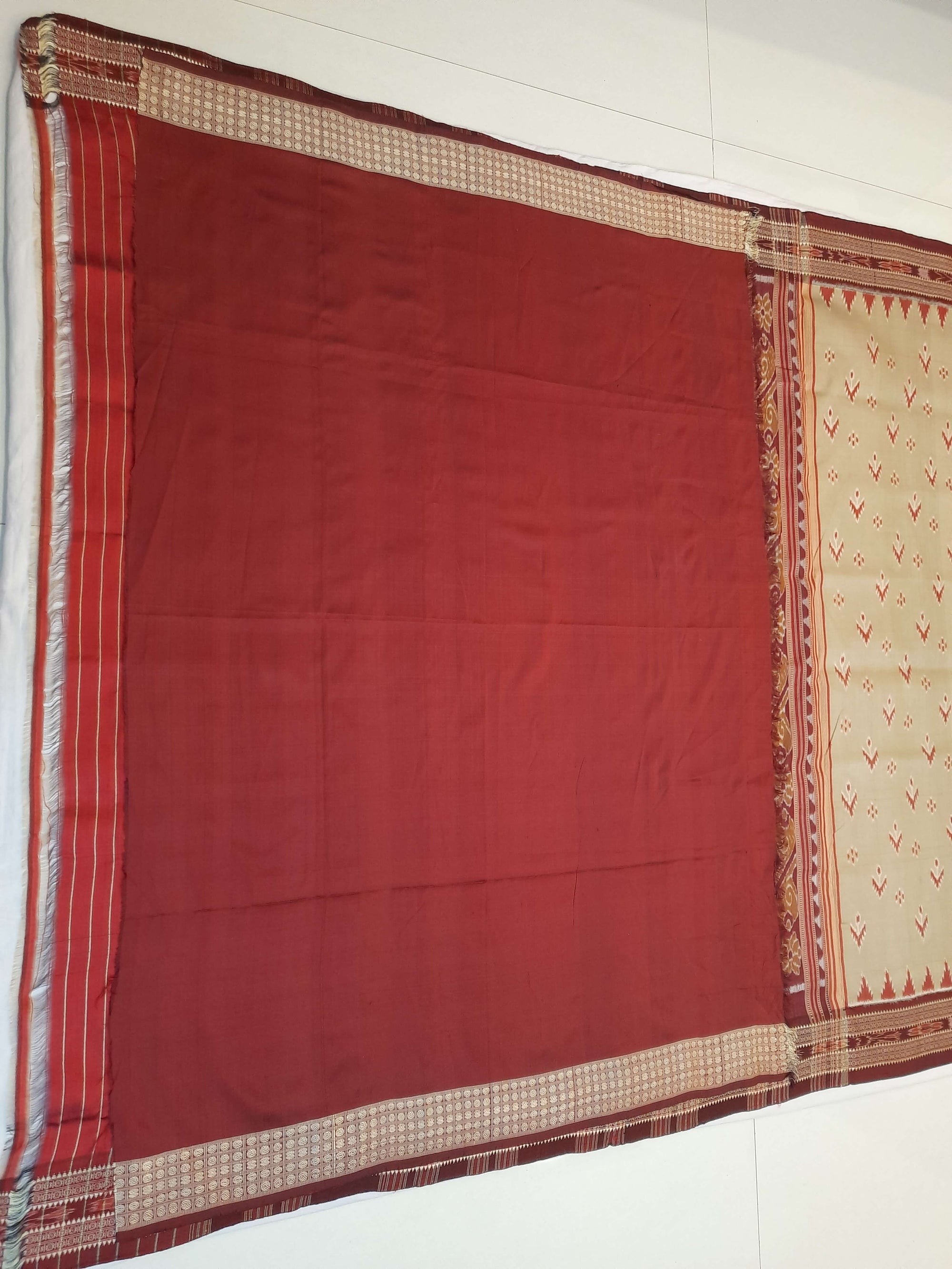 Beige with Maroon Odisha Khandua Pata Silk Saree with Maroon Silk blouse piece