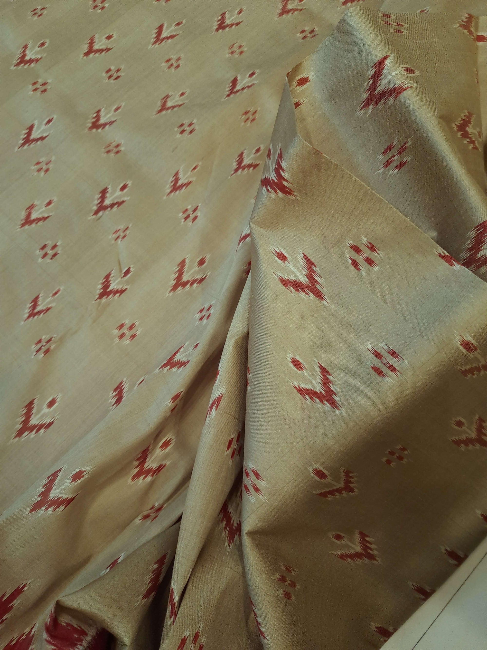 Beige with Maroon Odisha Khandua Pata Silk Saree with Maroon Silk blouse piece