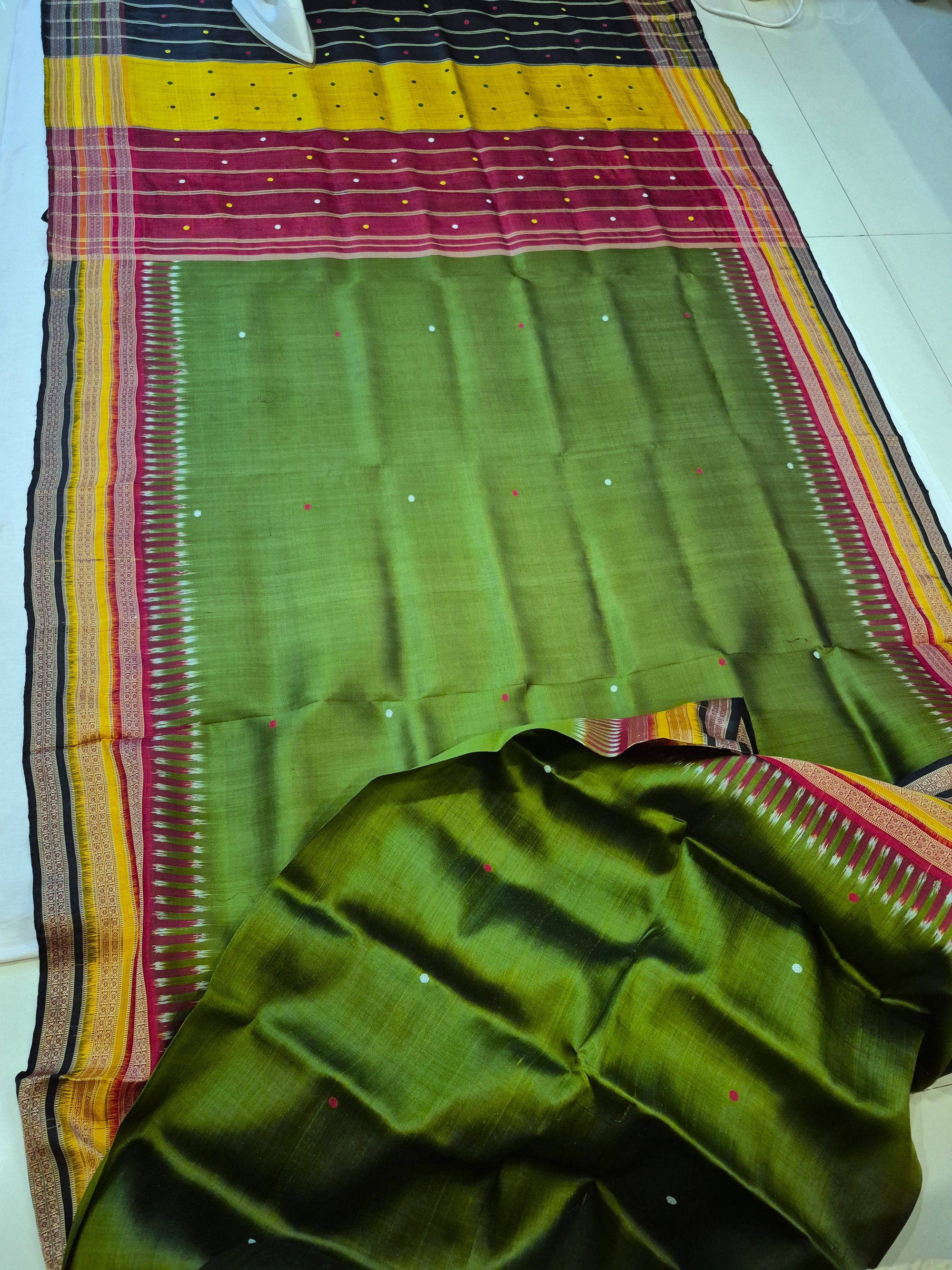OliveGreen Kathiphera Odisha Khandua Silk Saree with running blouse piece