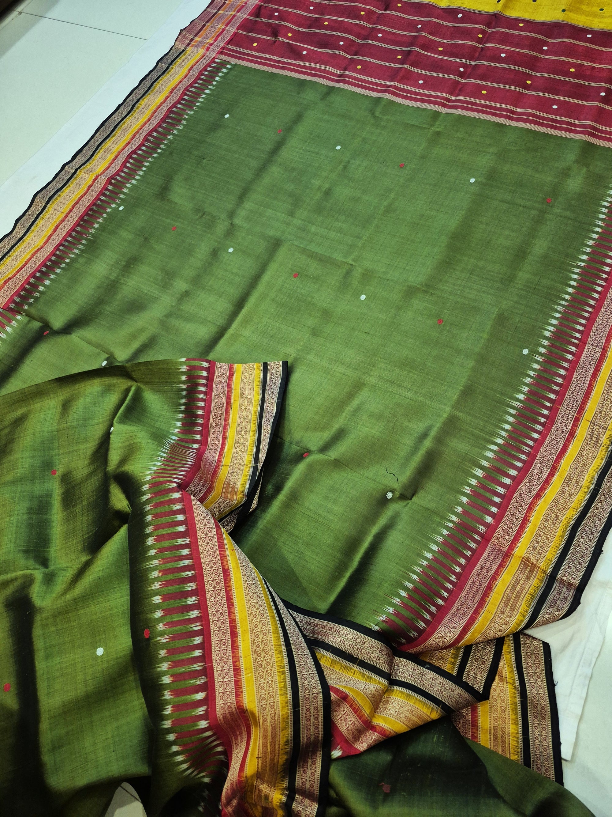 OliveGreen Kathiphera Odisha Khandua Silk Saree with running blouse piece