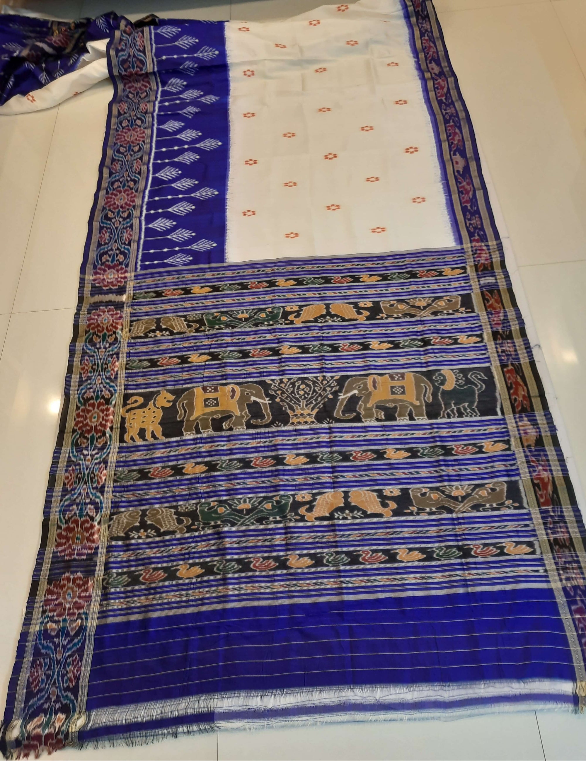 White wide border Odisha Khandua Pata Silk Saree with cotton ikat blouse piece
