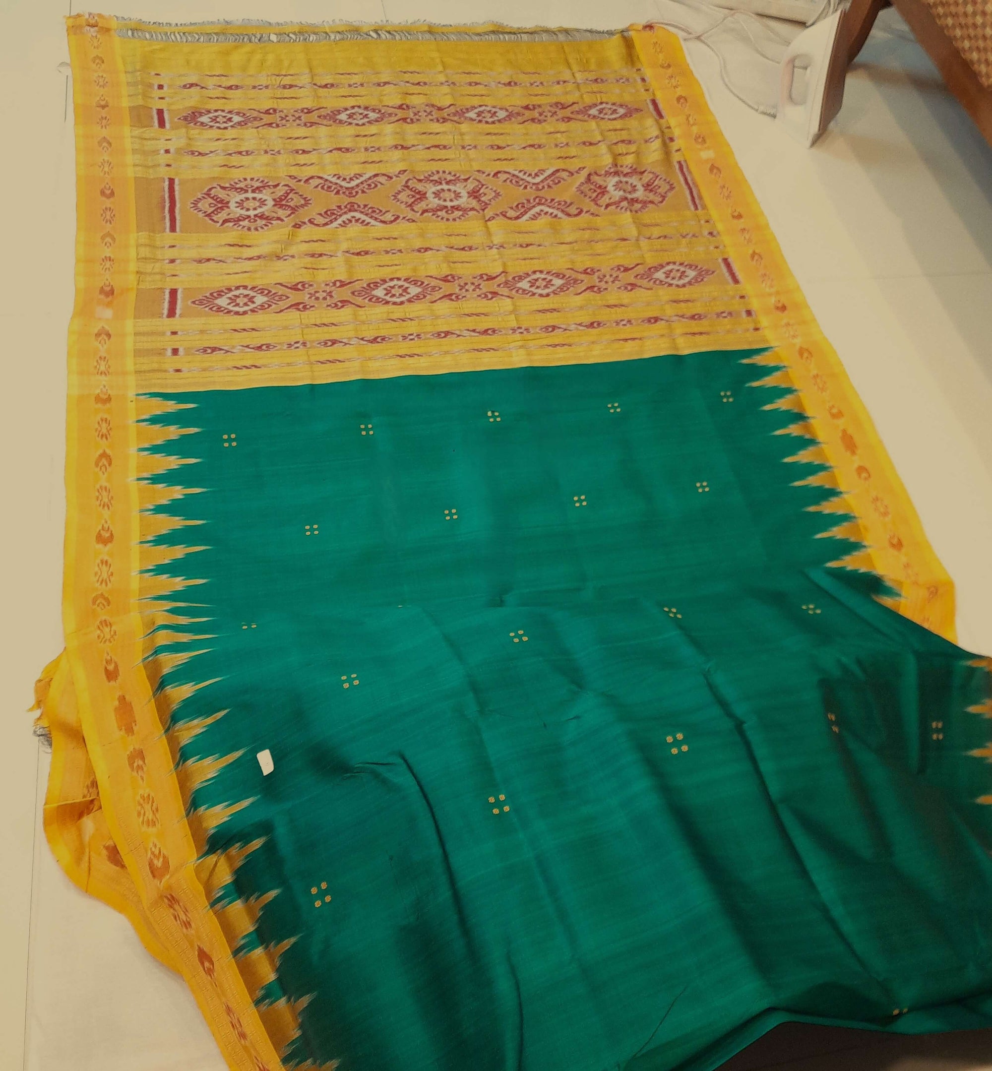 Green Odisha Khandua Pata Silk Saree with cotton ikat blouse piece