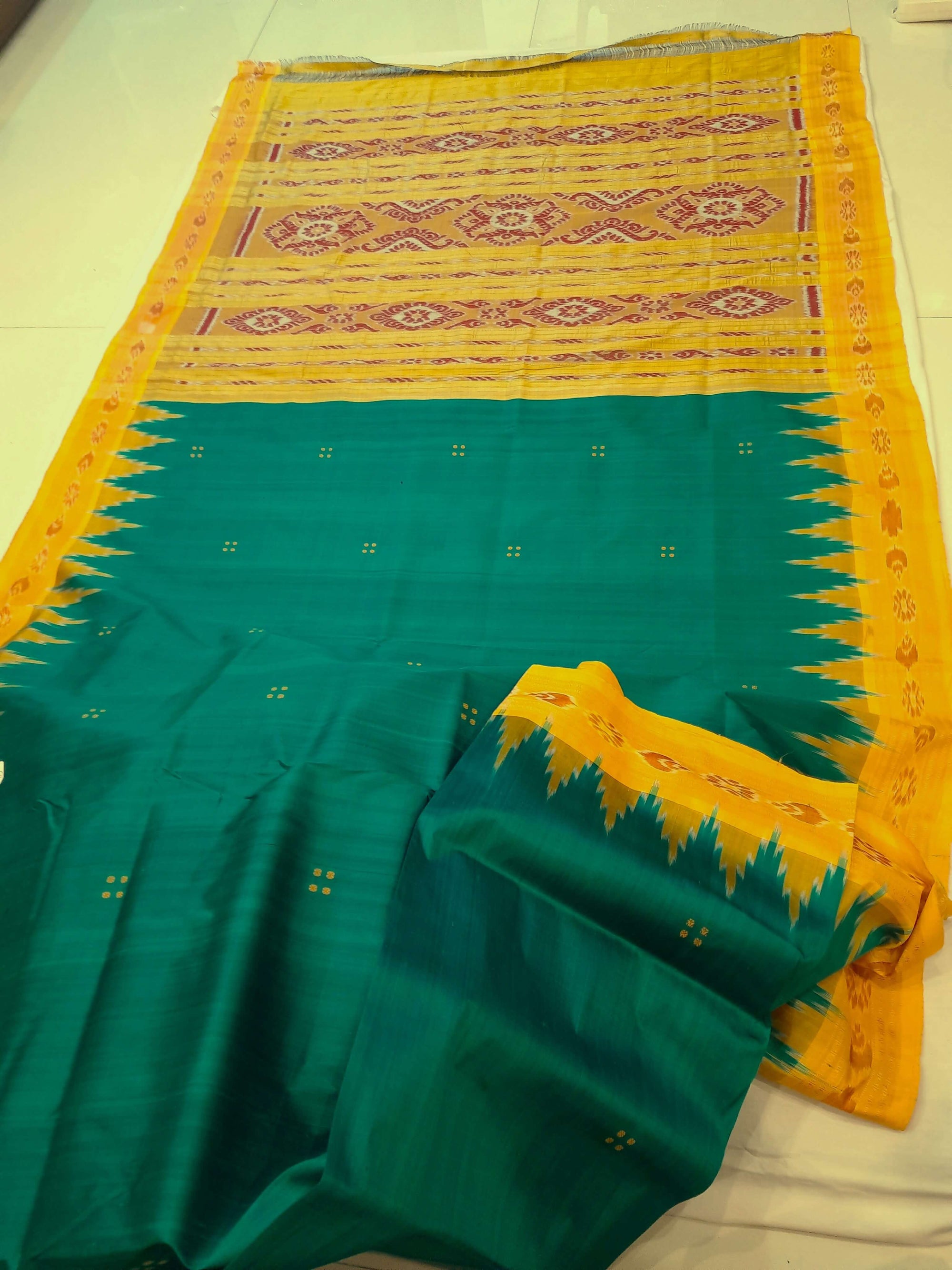Green Odisha Khandua Pata Silk Saree with cotton ikat blouse piece
