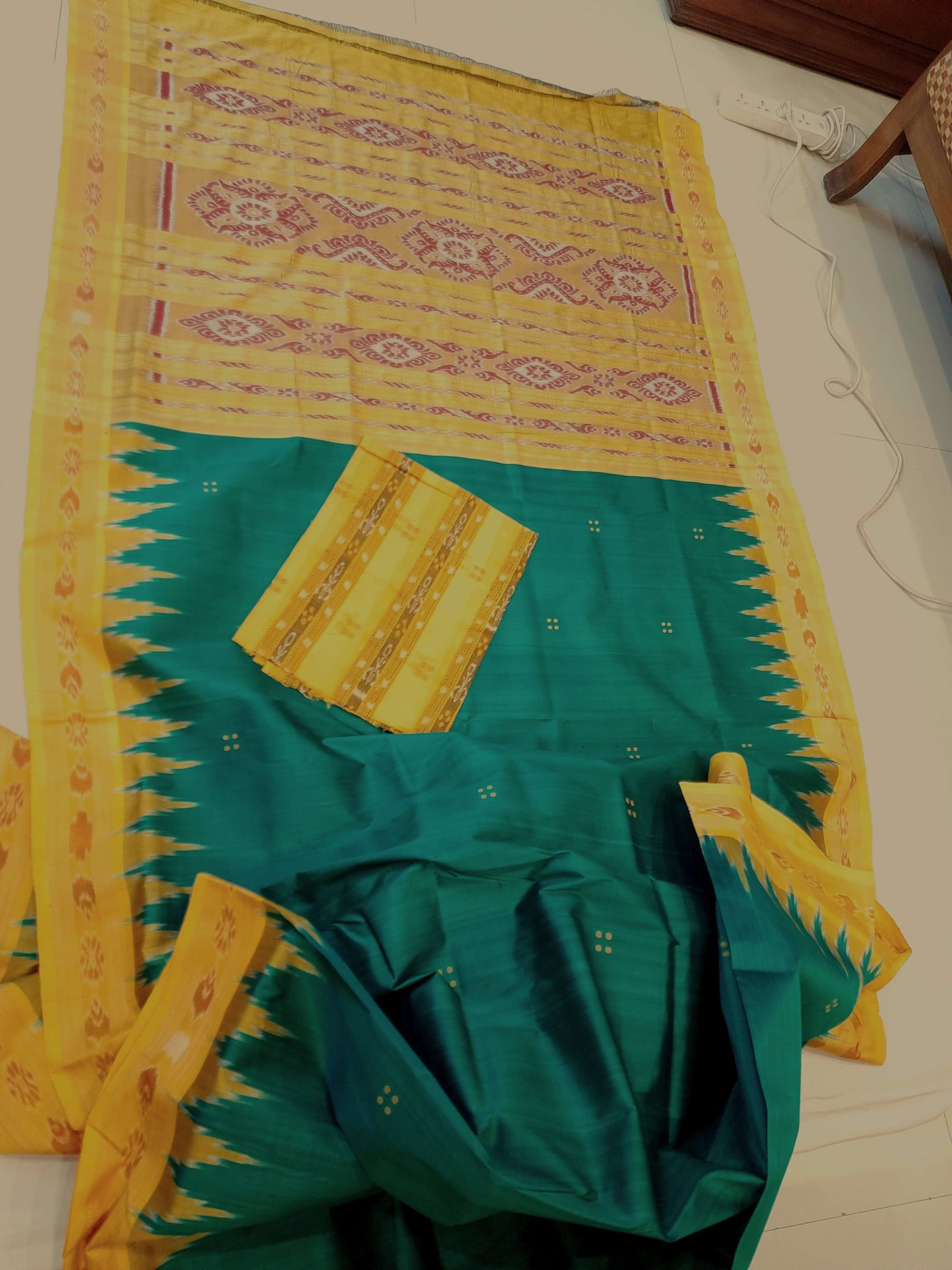 Green Odisha Khandua Pata Silk Saree with cotton ikat blouse piece