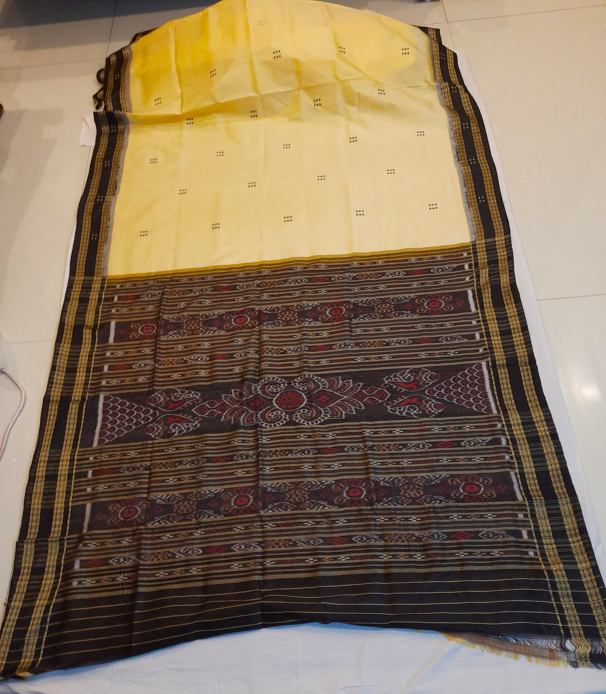 Butter Colour Odisha Khandua Pata Silk Saree with Silk blouse piece