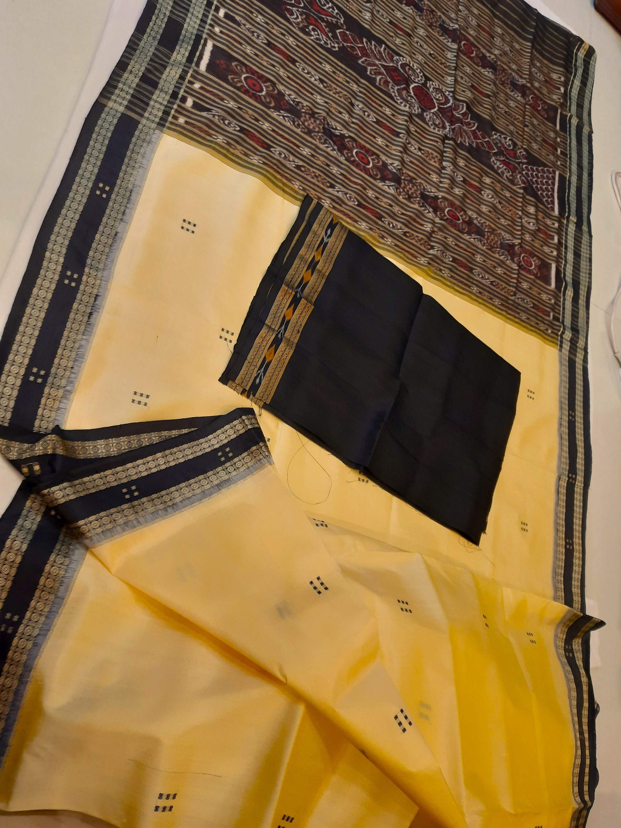 Butter Colour Odisha Khandua Pata Silk Saree with Silk blouse piece