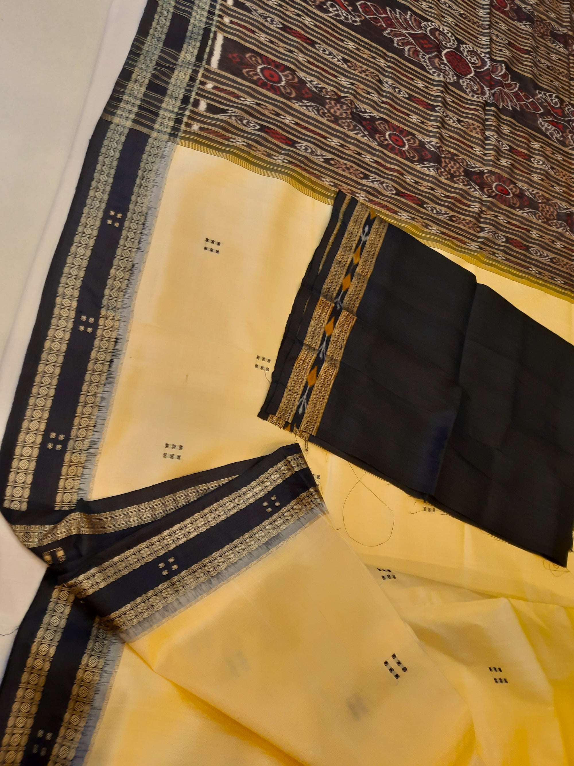 Butter Colour Odisha Khandua Pata Silk Saree with Silk blouse piece