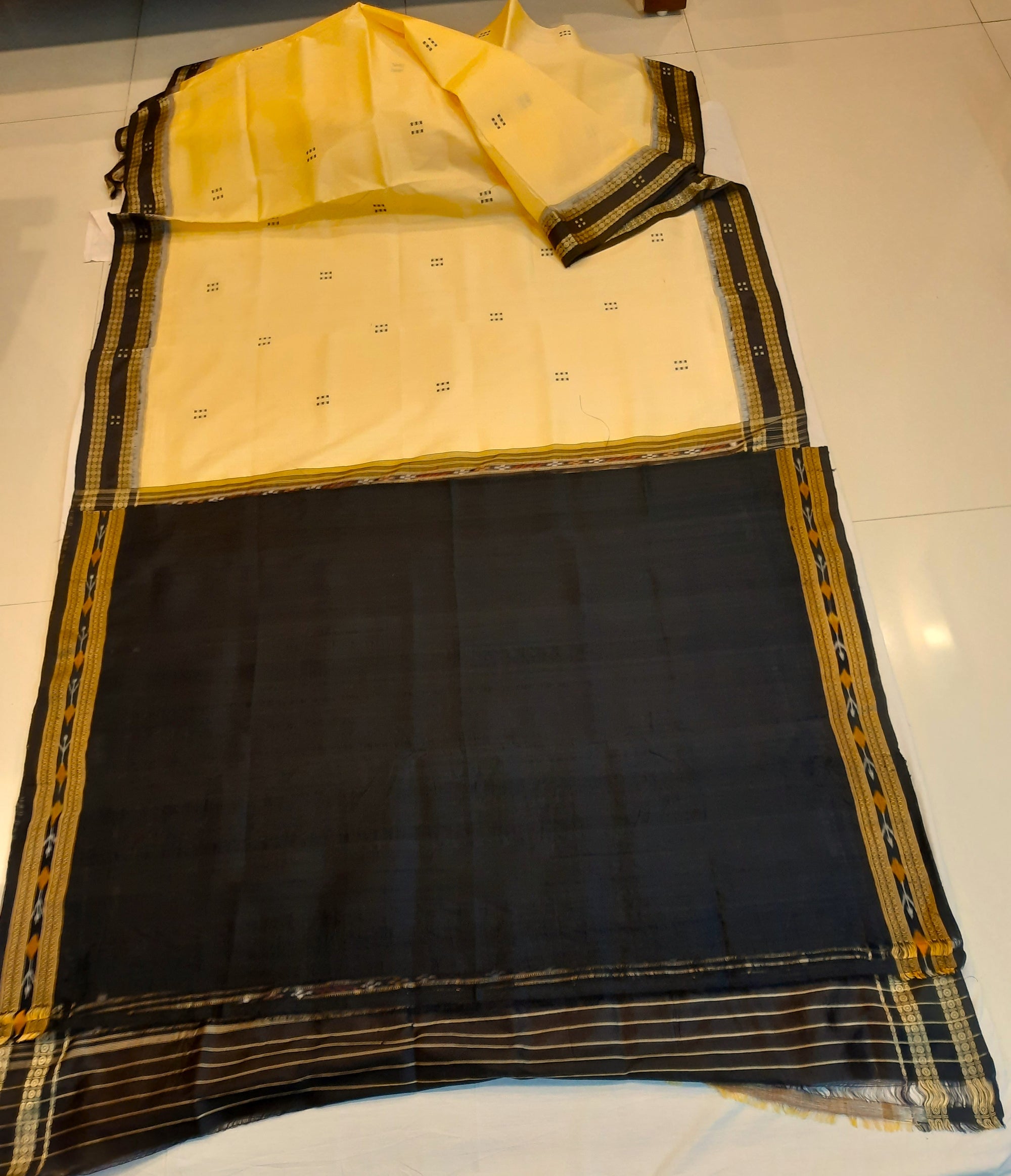 Butter Colour Odisha Khandua Pata Silk Saree with Silk blouse piece