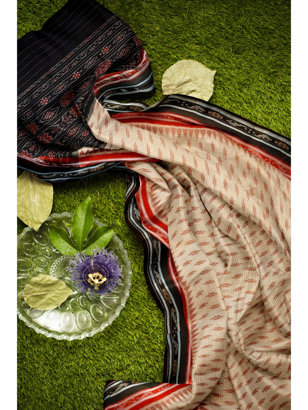 Beige with double border Odisha Ikat saree with cotton ikat blouse piece