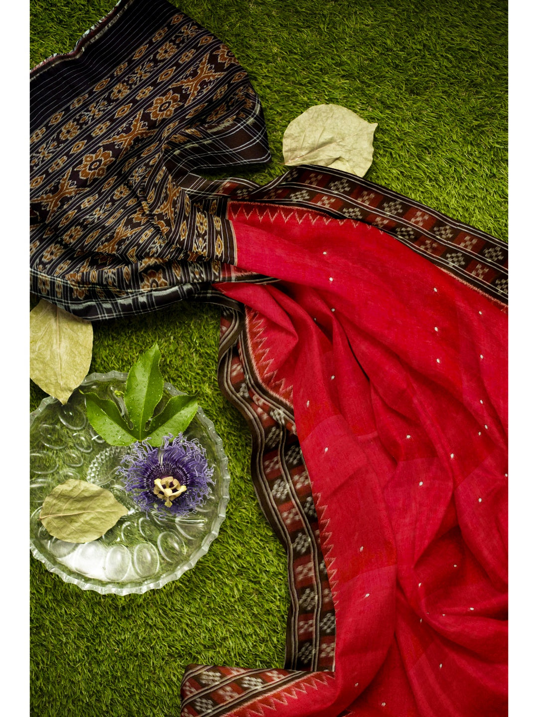 Red double border Pasapalli pattern Odisha Ikat saree with cotton ikat blouse piece