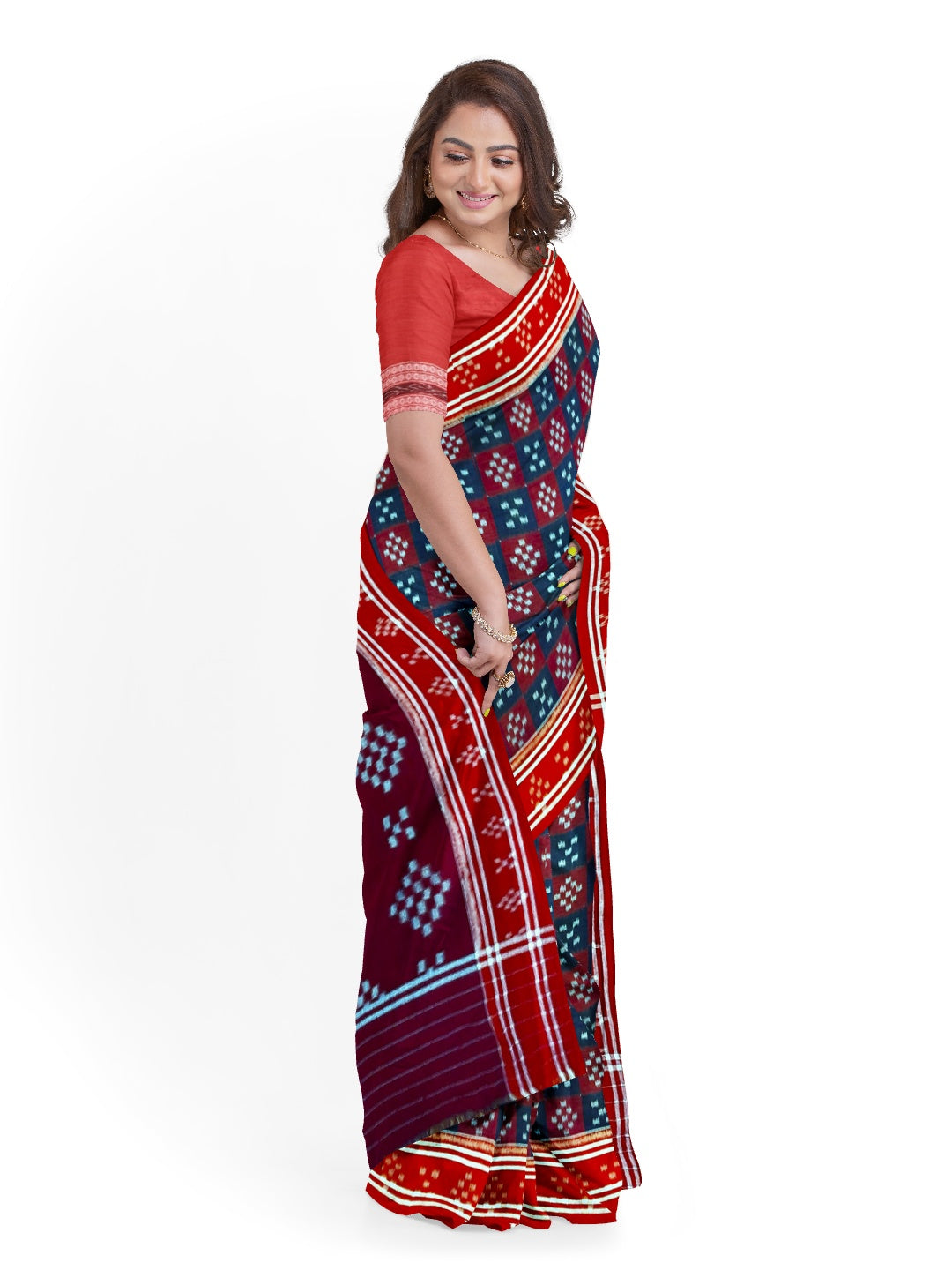 Pasapalli pattern Odisha Ikat saree with cotton ikat blouse piece