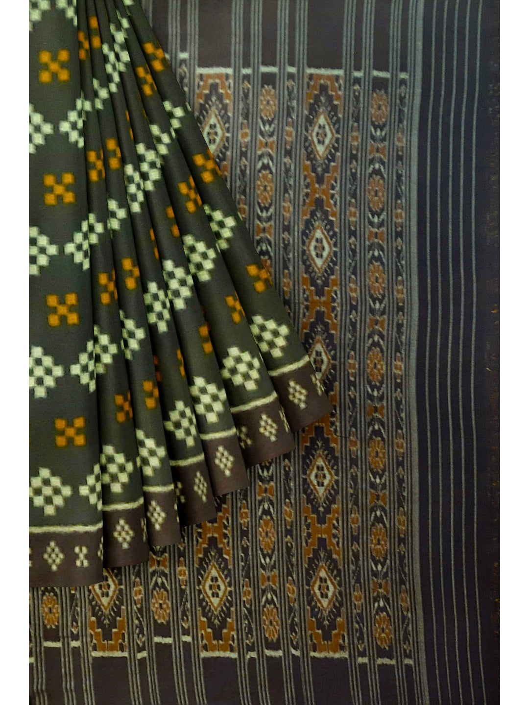 Green  Cotton Odisha Ikat saree with mix match cotton ikat blouse piece