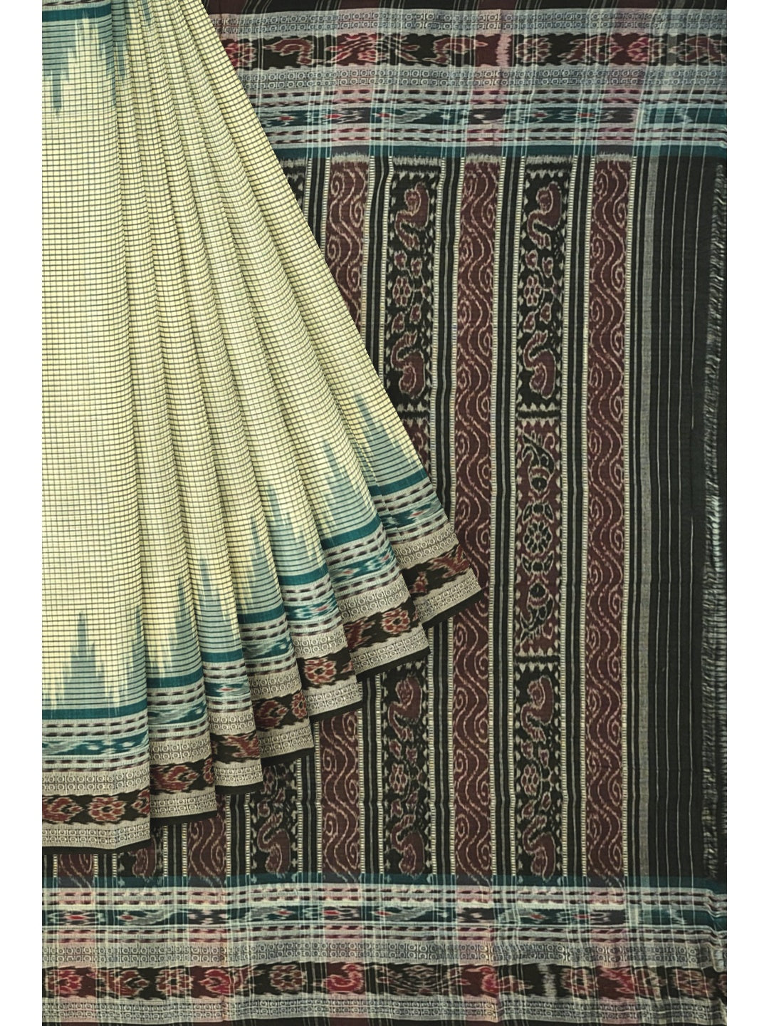 Off-white double order Sachipar Nuapatna Cotton Ikat saree with cotton ikat blouse piece