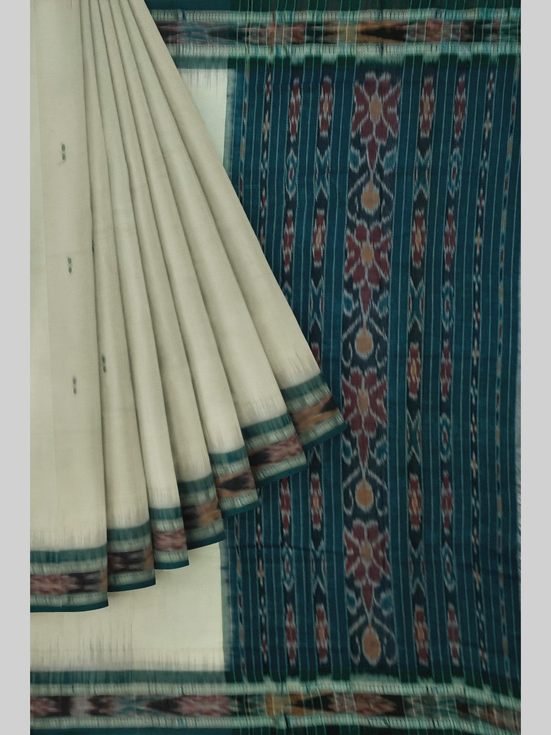 White Cotton Odisha Ikat saree with mix match blouse piece