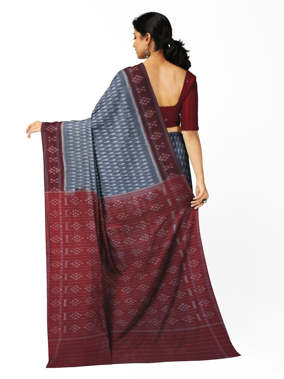 Grey cotton Odisha Ikat Saree with mix match cotton Ikat blouse piece