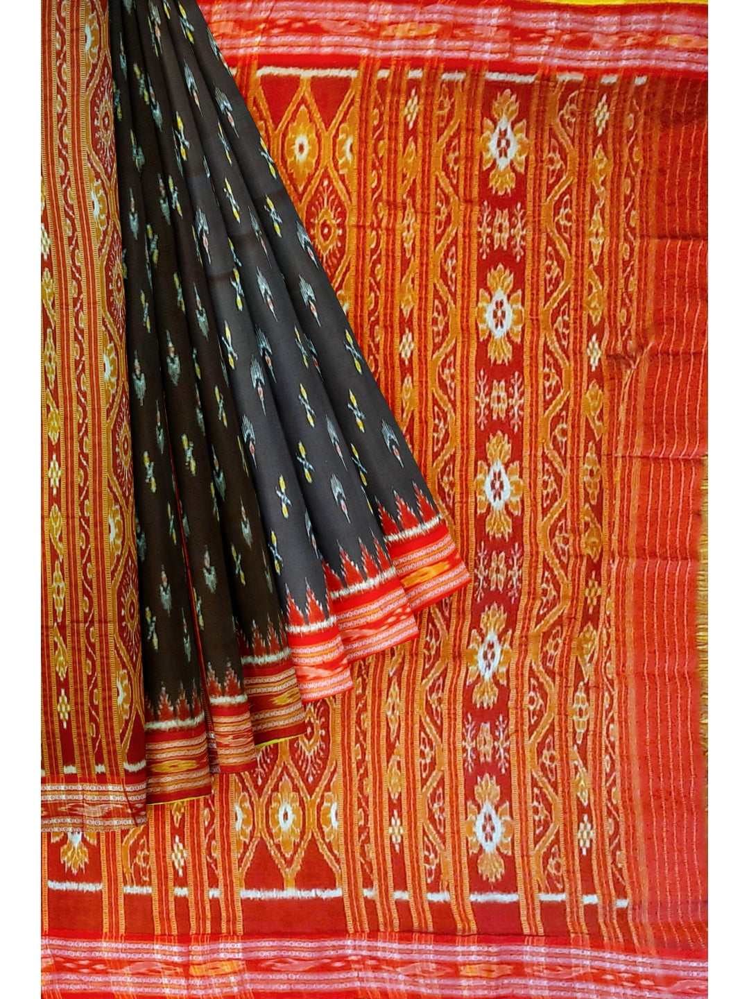 Black Patli design Odisha Khandua Pata Silk Saree with cotton ikat blouse piece