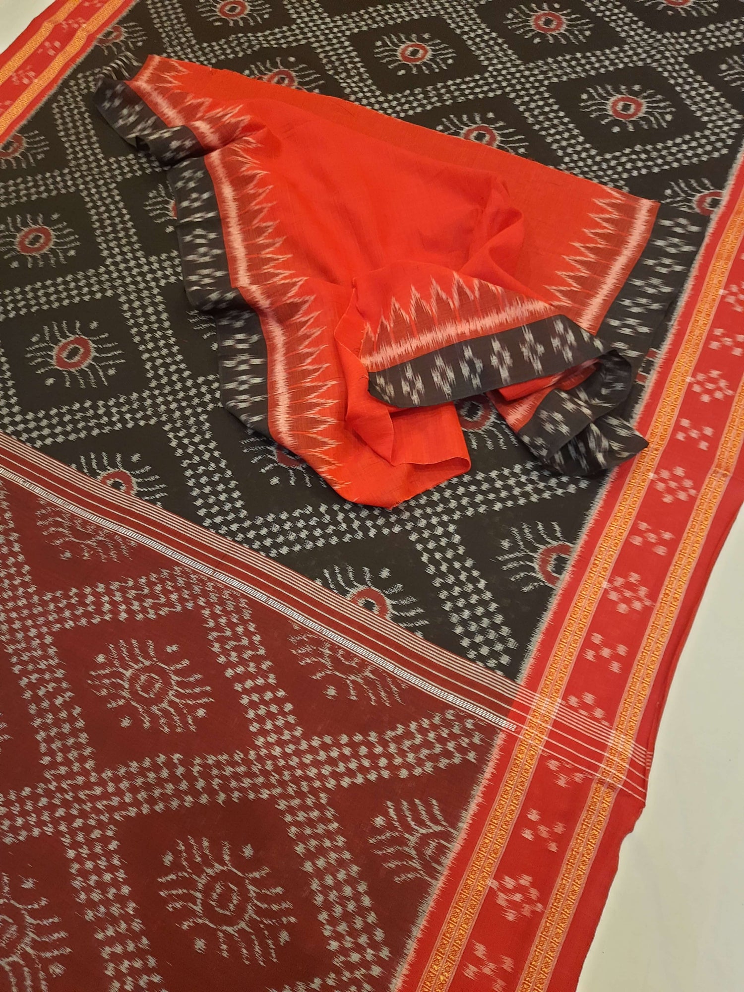 Black and red cotton Odisha ikat saree with Tarabali pattern and match ...