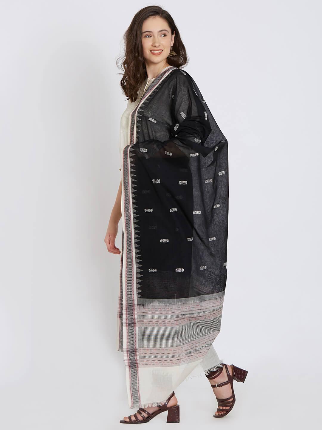 CraftsCollection.in - Black and White Cotton Sambalpuri Bomkai Dupatta